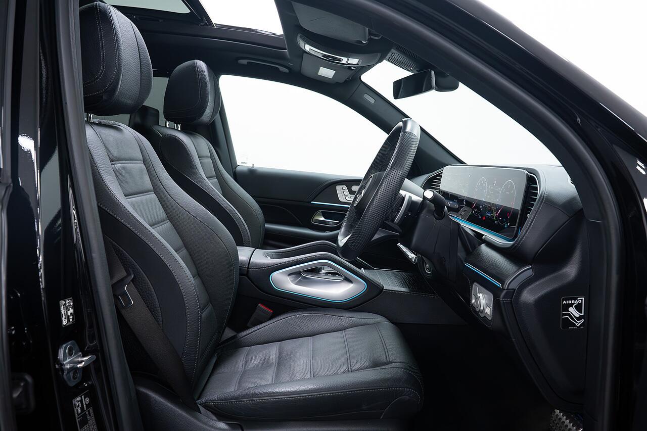 Mercedes-Benz GLS view 5