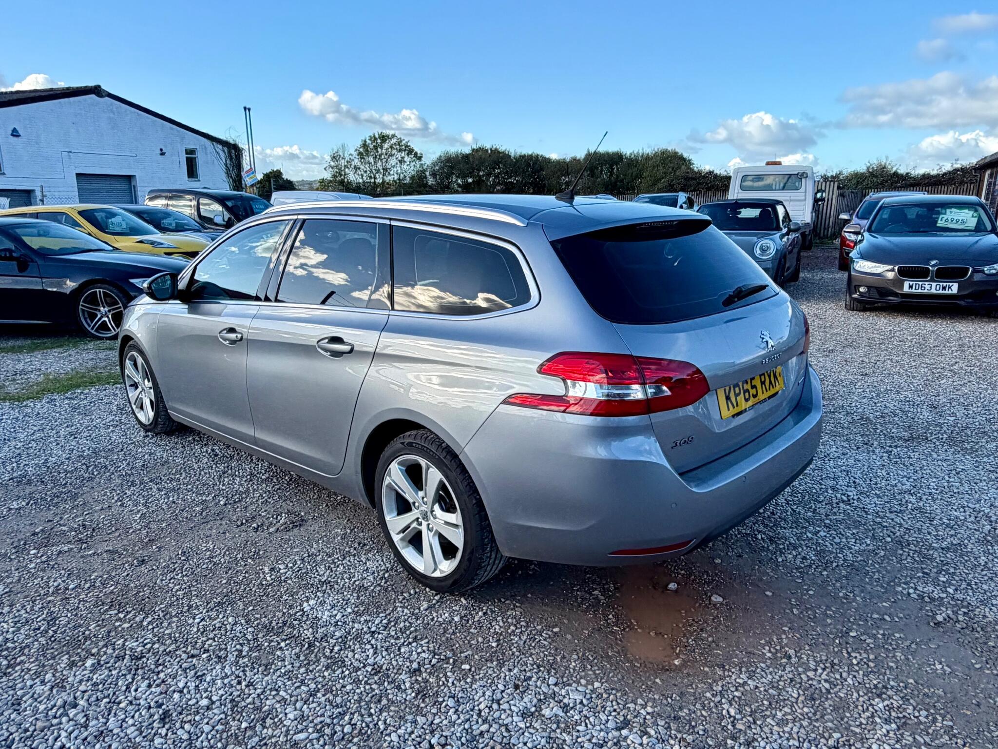 Peugeot 308 view 7