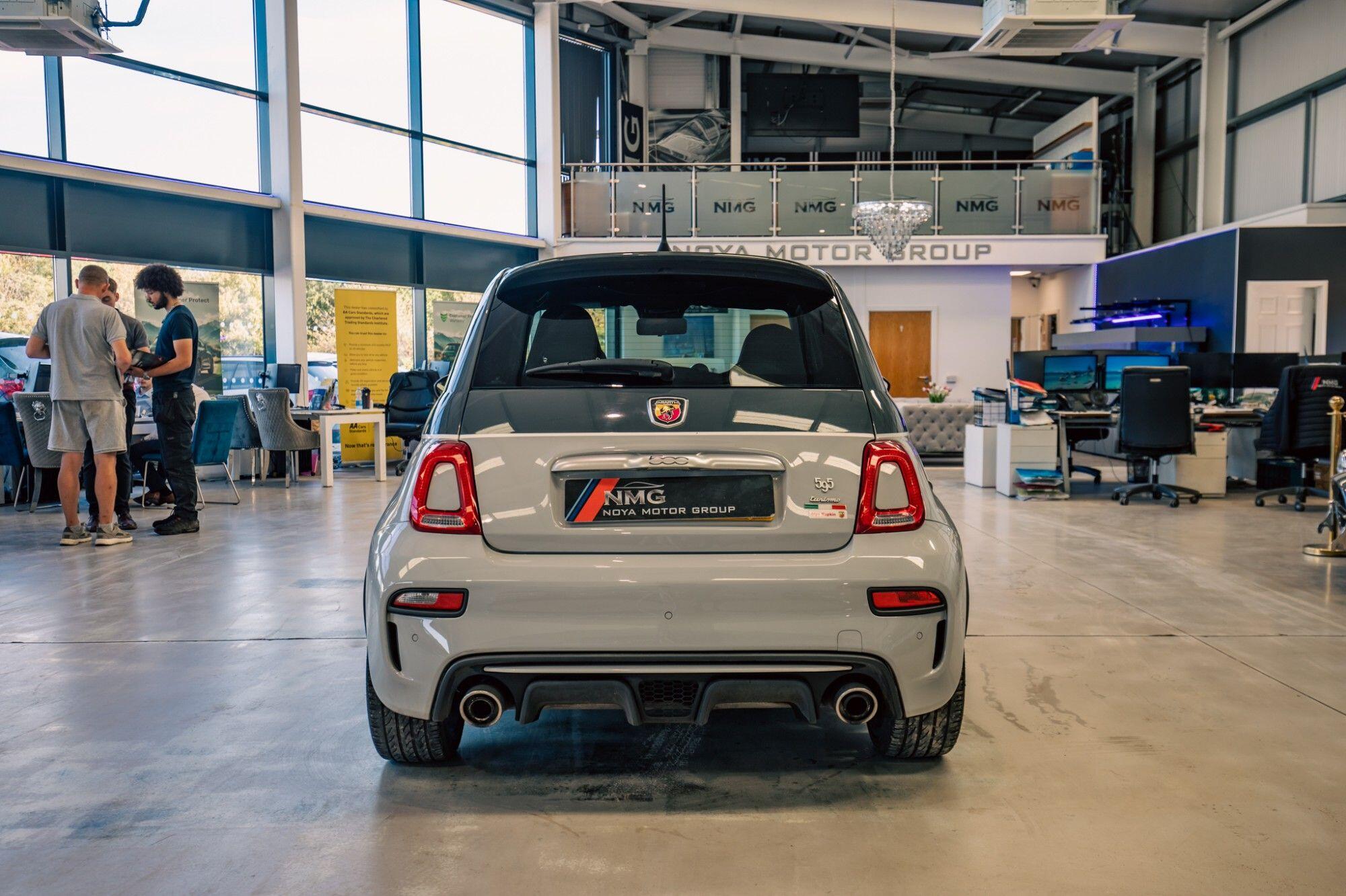 Abarth 595 view 28