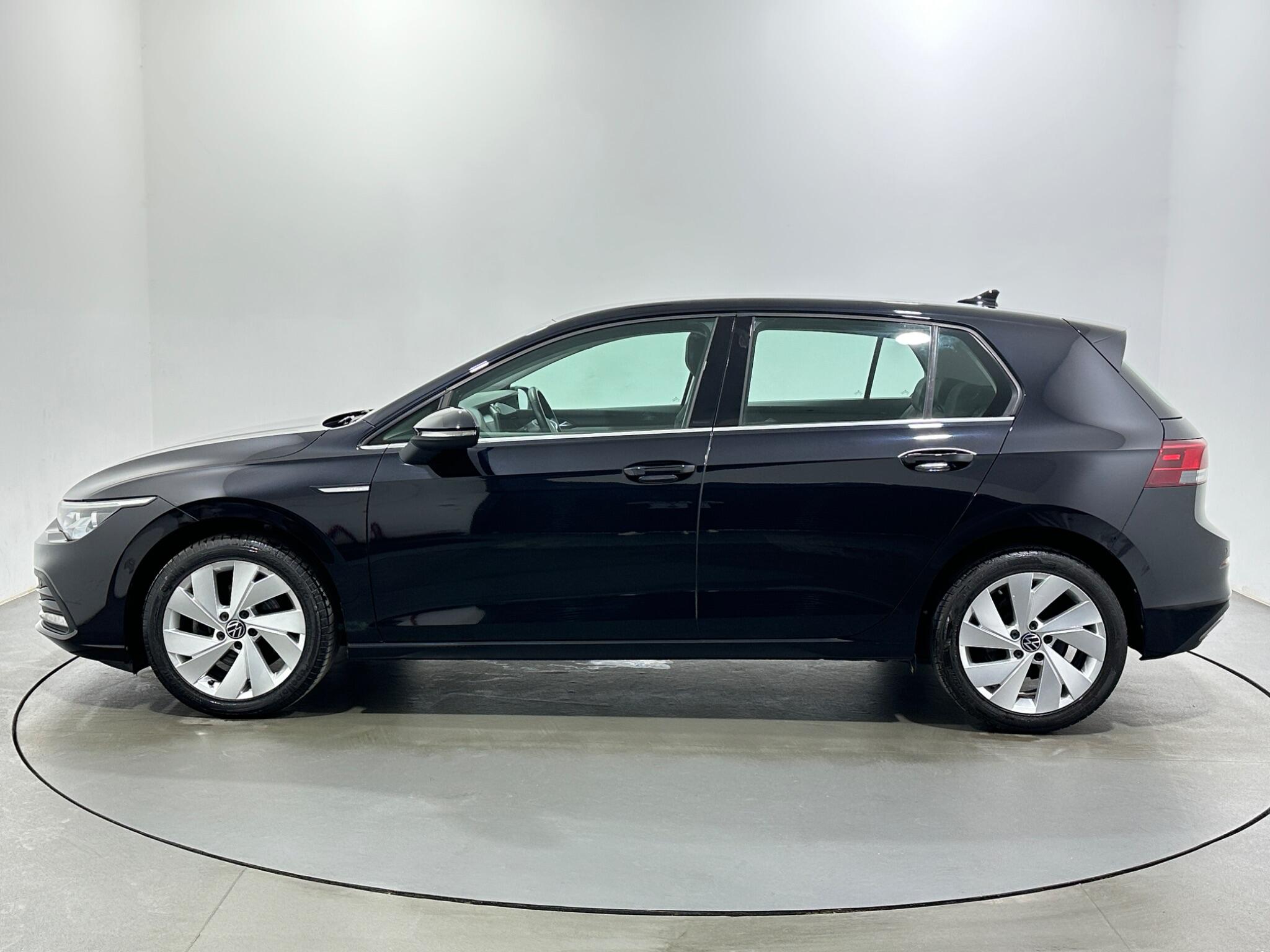 Volkswagen Golf view 5