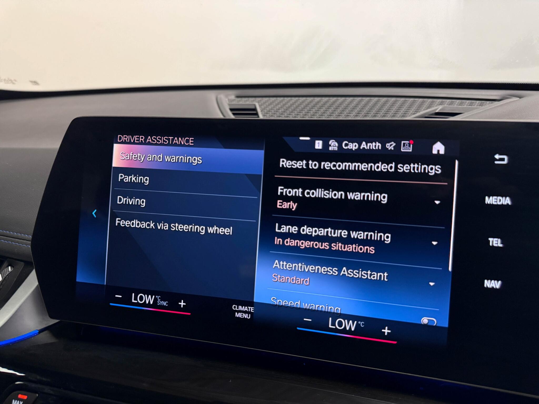BMW Ix1 view 57