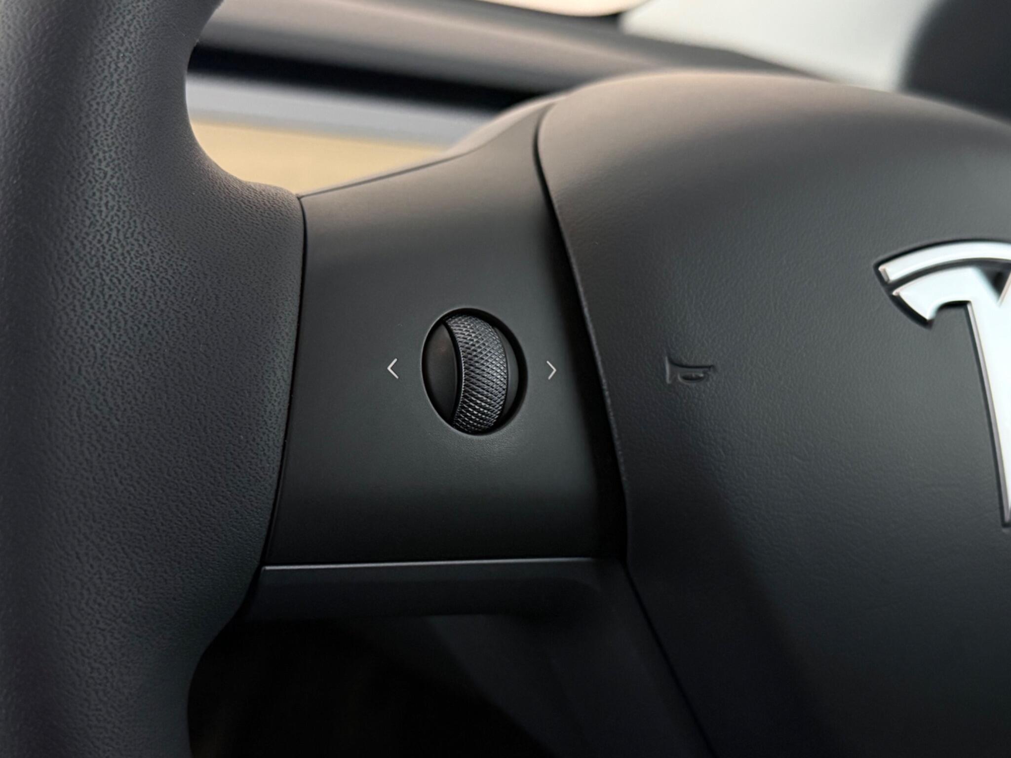 Tesla Model Y view 15
