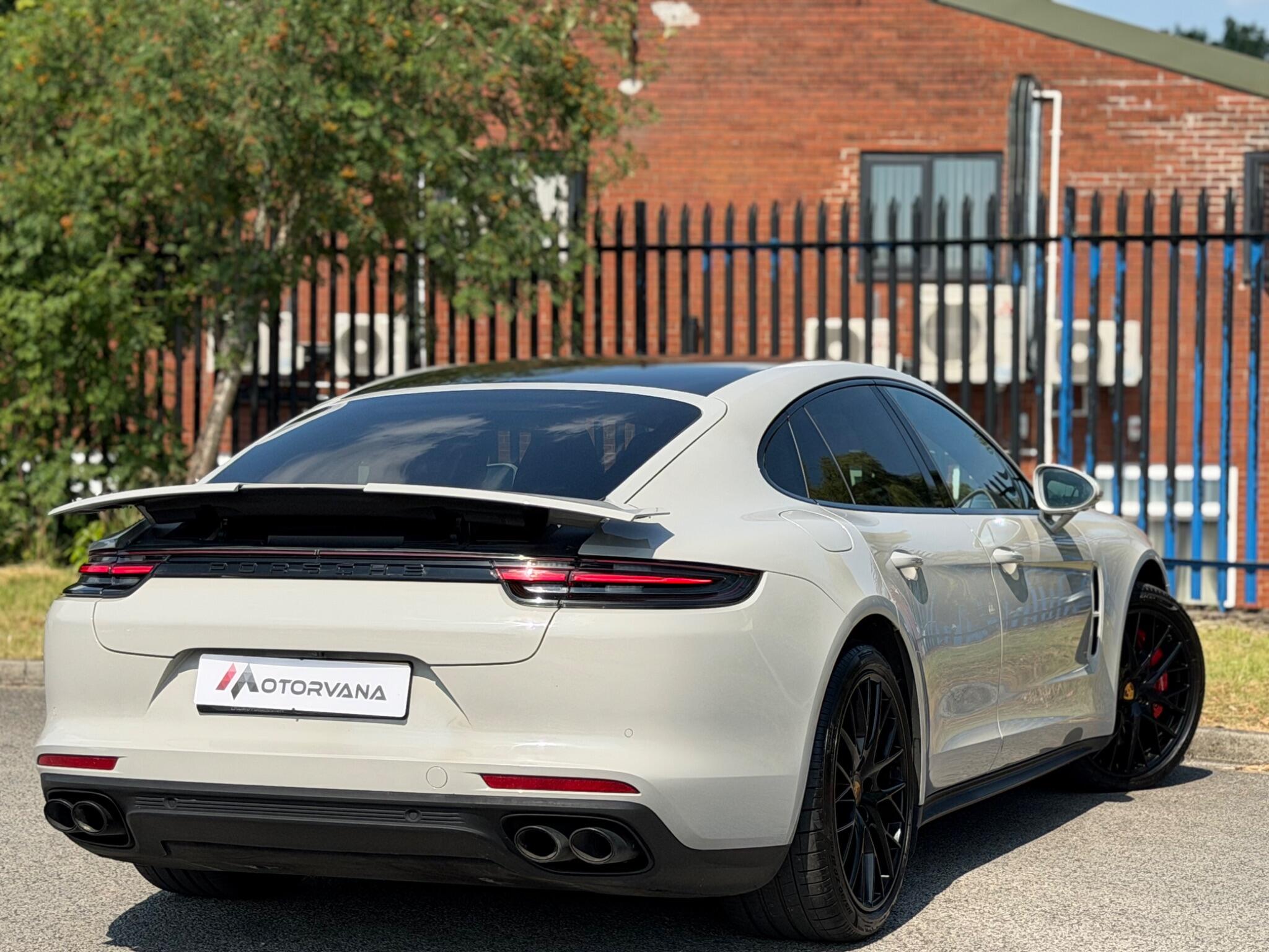 Porsche Panamera view 12