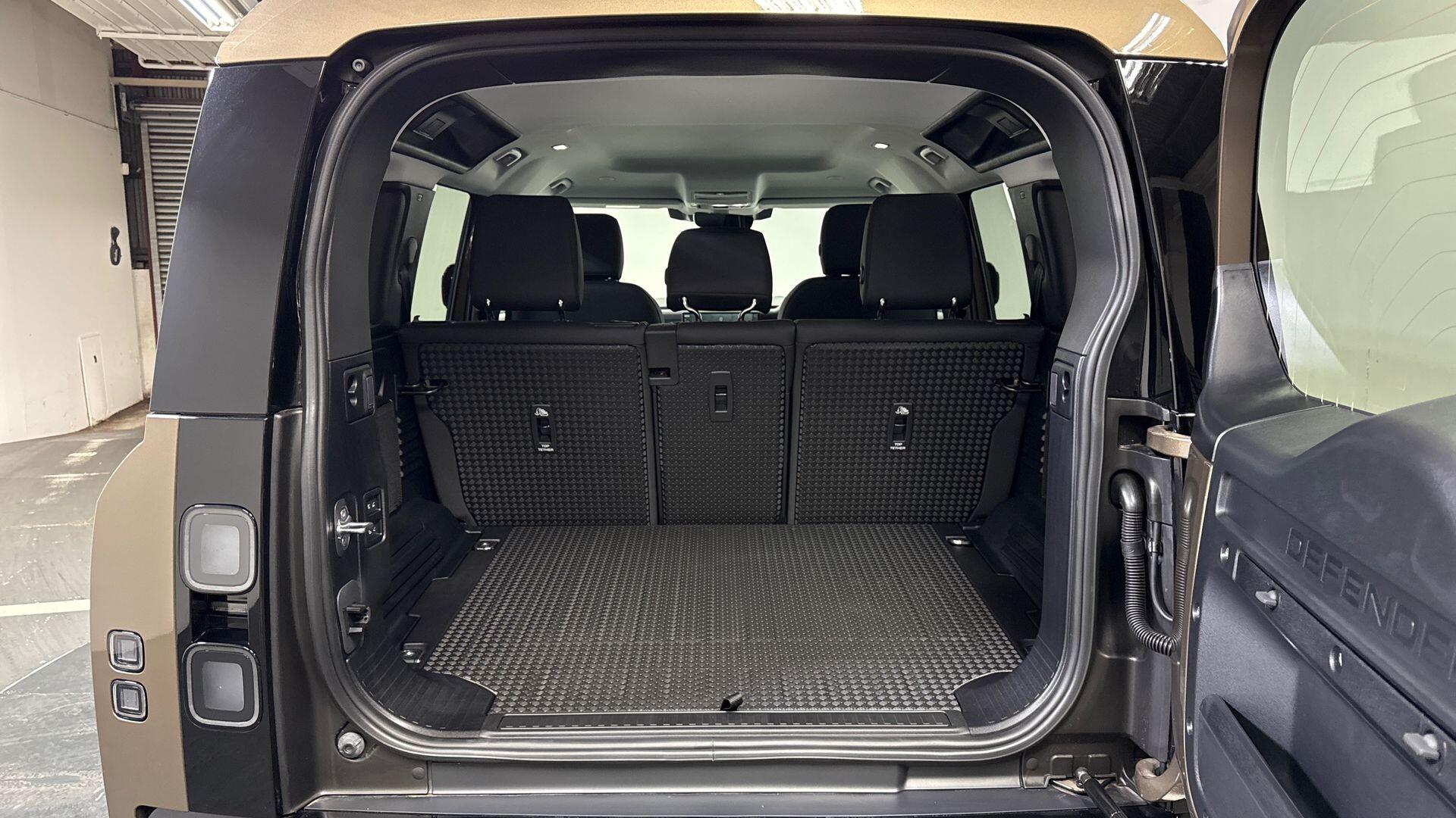 Land Rover Defender view 10