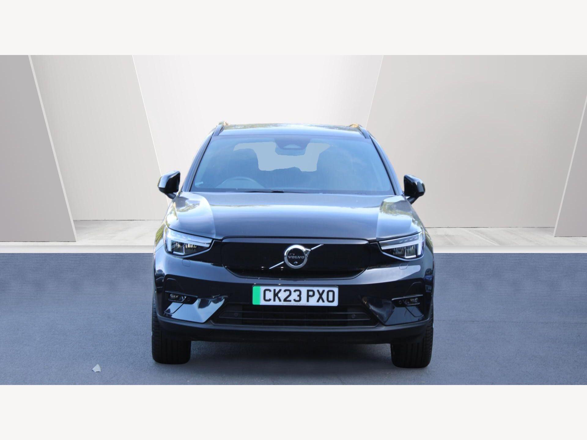 Volvo XC40 view 11