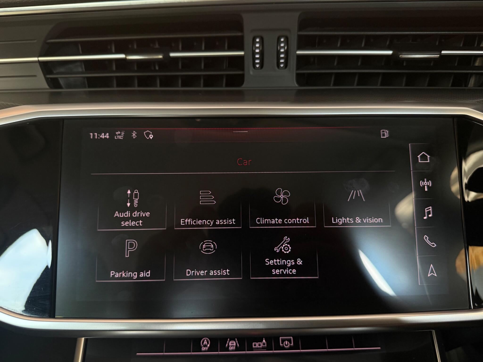 Audi A6 view 45