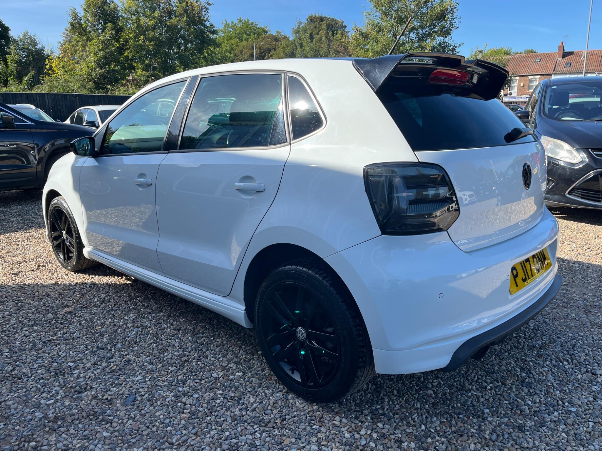 Volkswagen Polo view 7