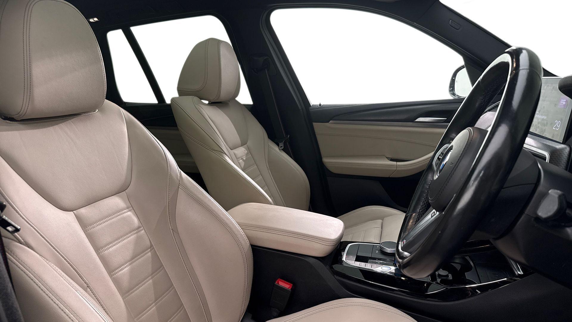 BMW iX3 view 11