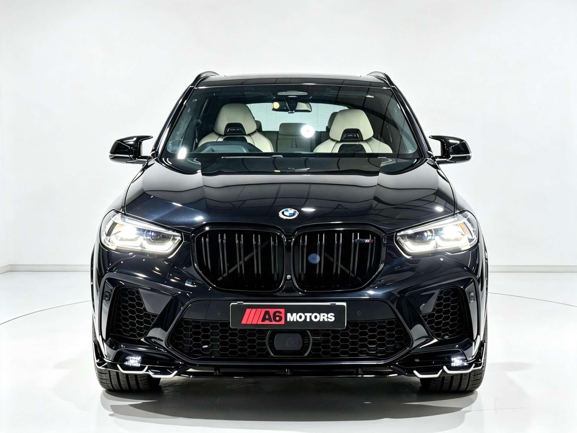 BMW X5 M view 7