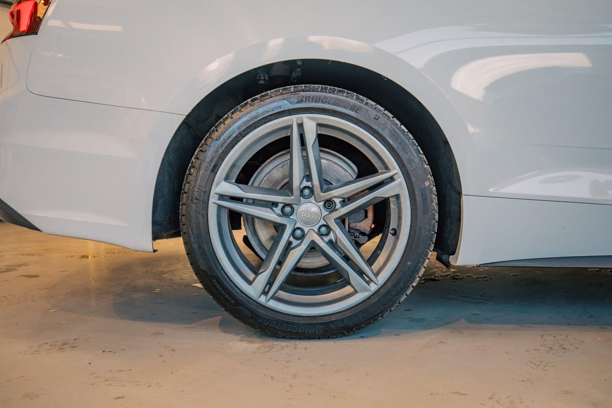 Audi A5 view 7