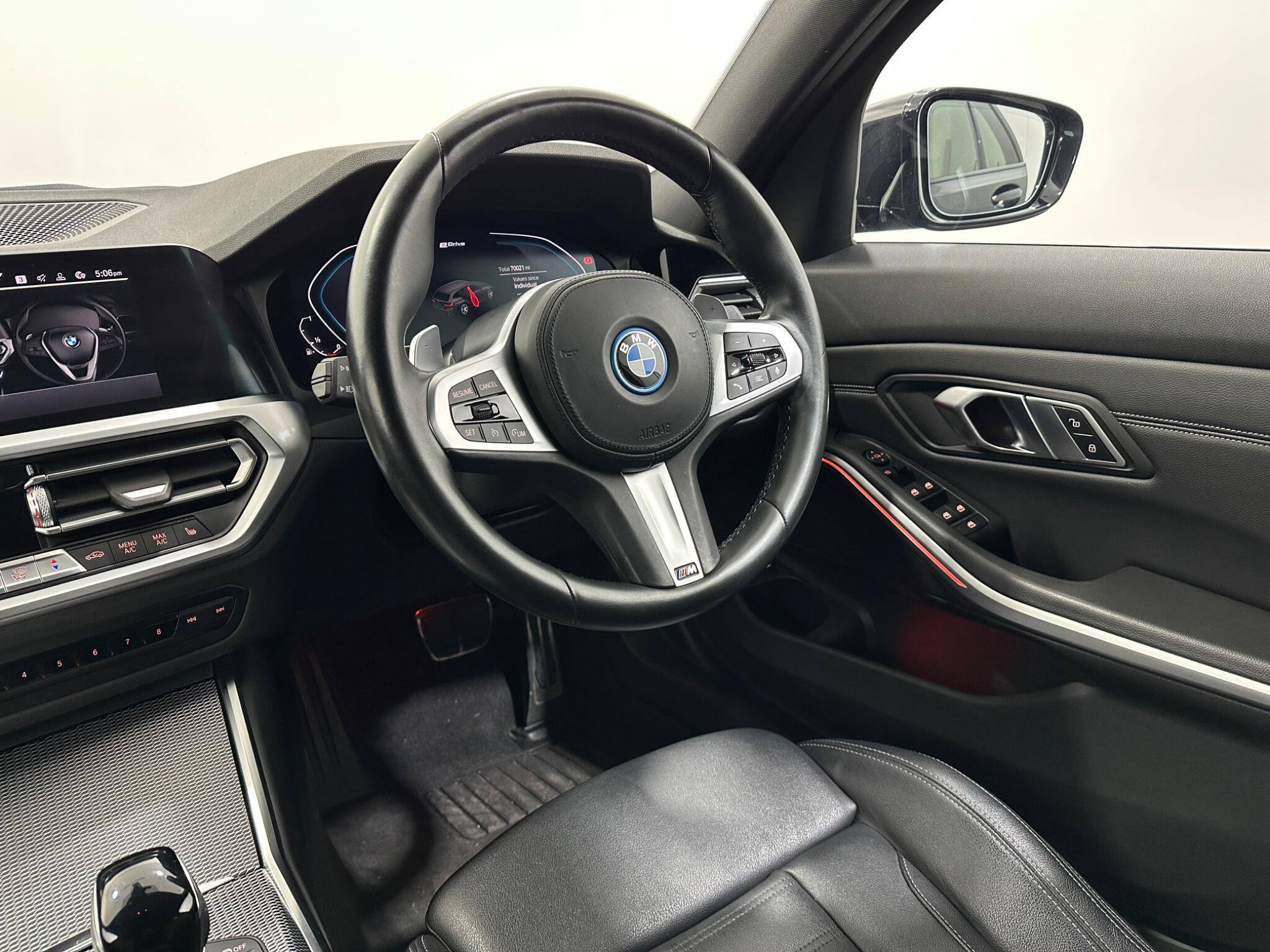BMW 3 Series view 12