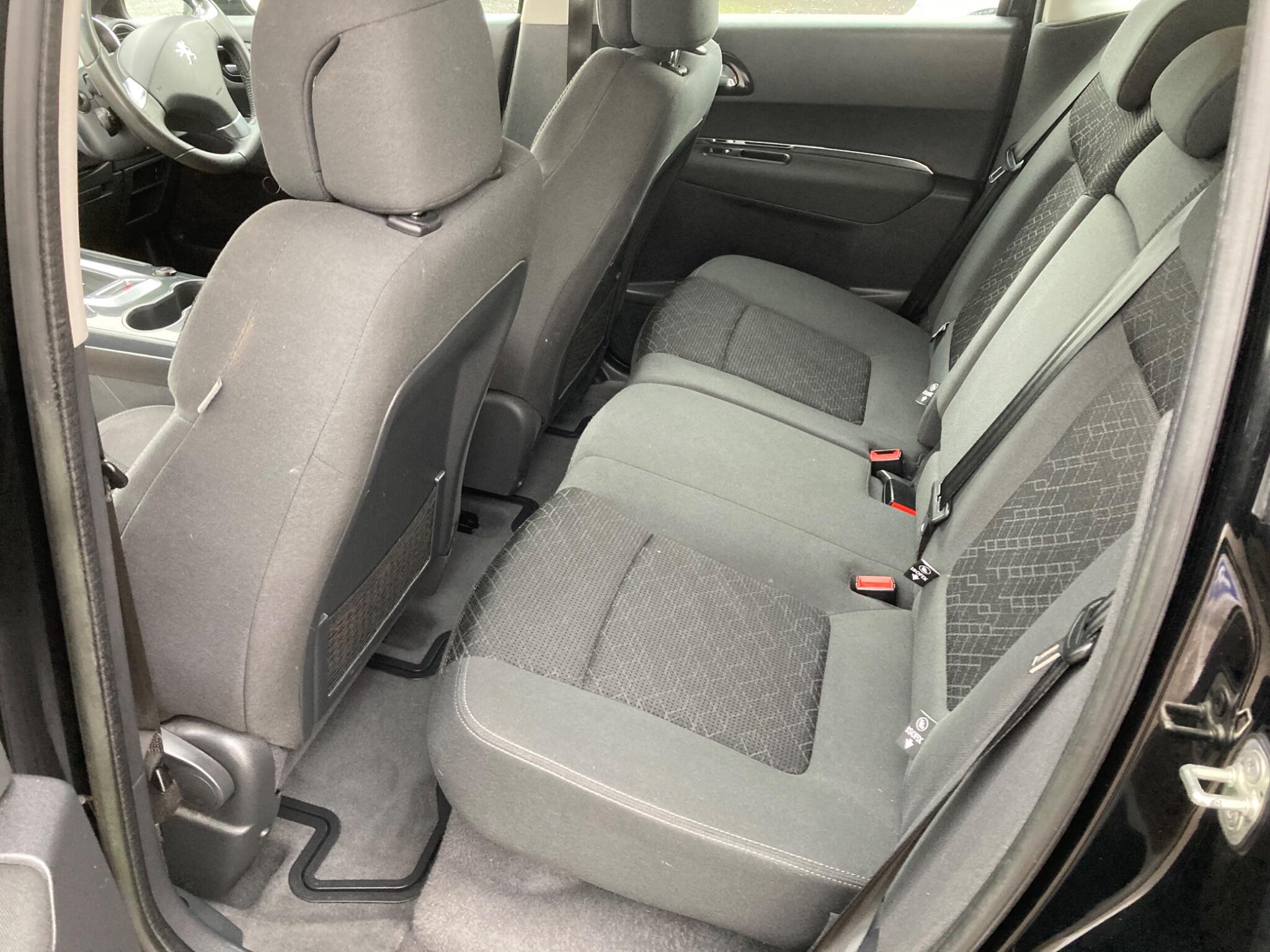 2014 Peugeot 3008 image 17