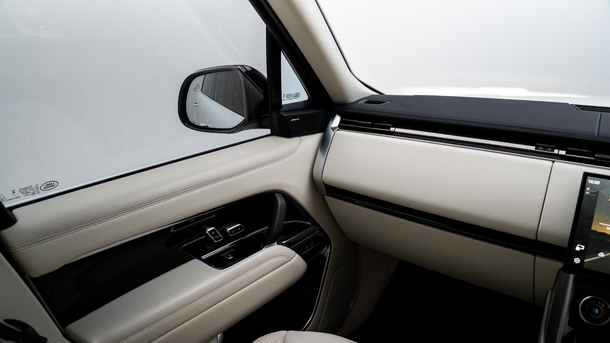 Land Rover Range Rover view 31