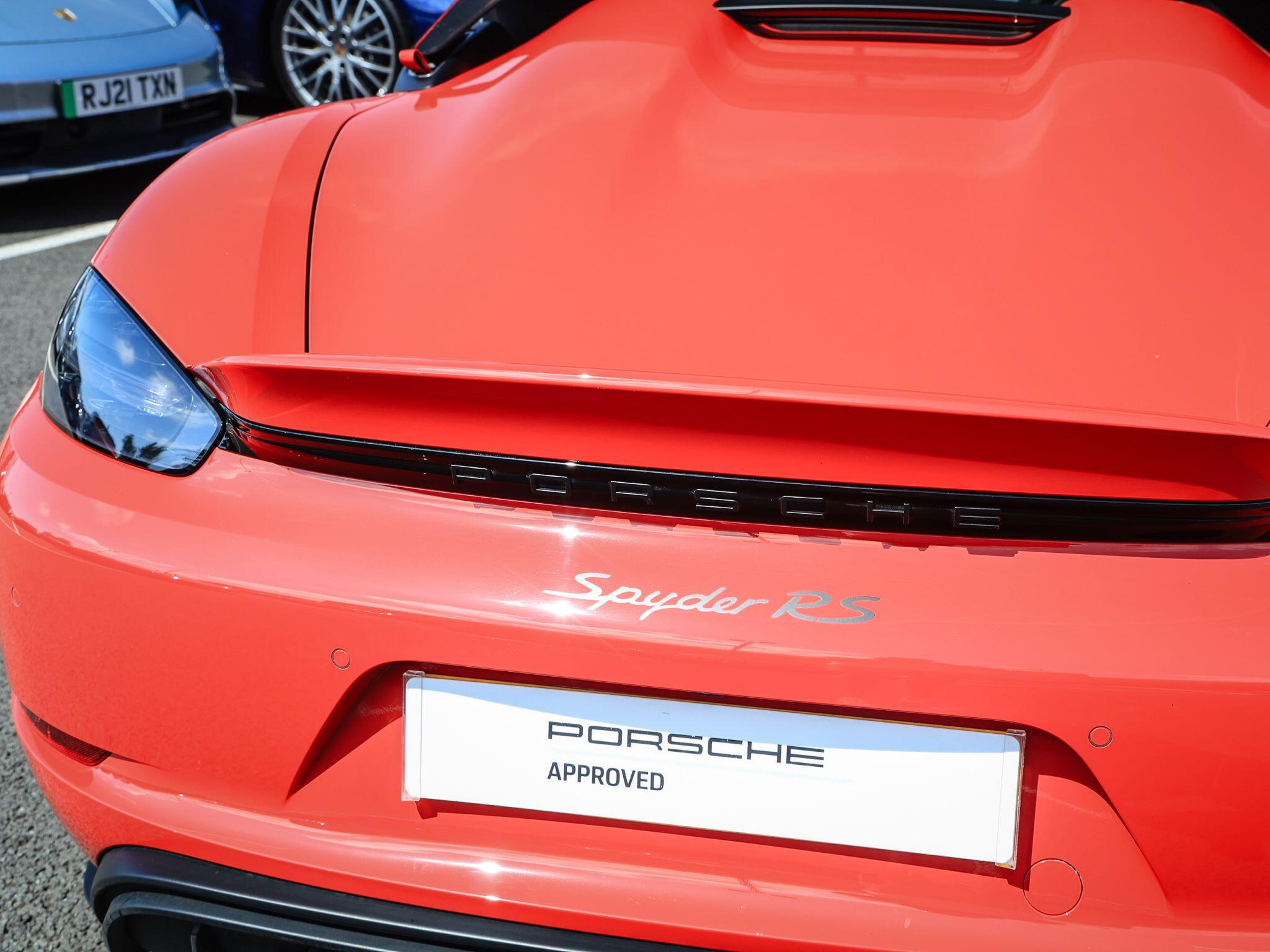 Porsche 718 Spyder view 48