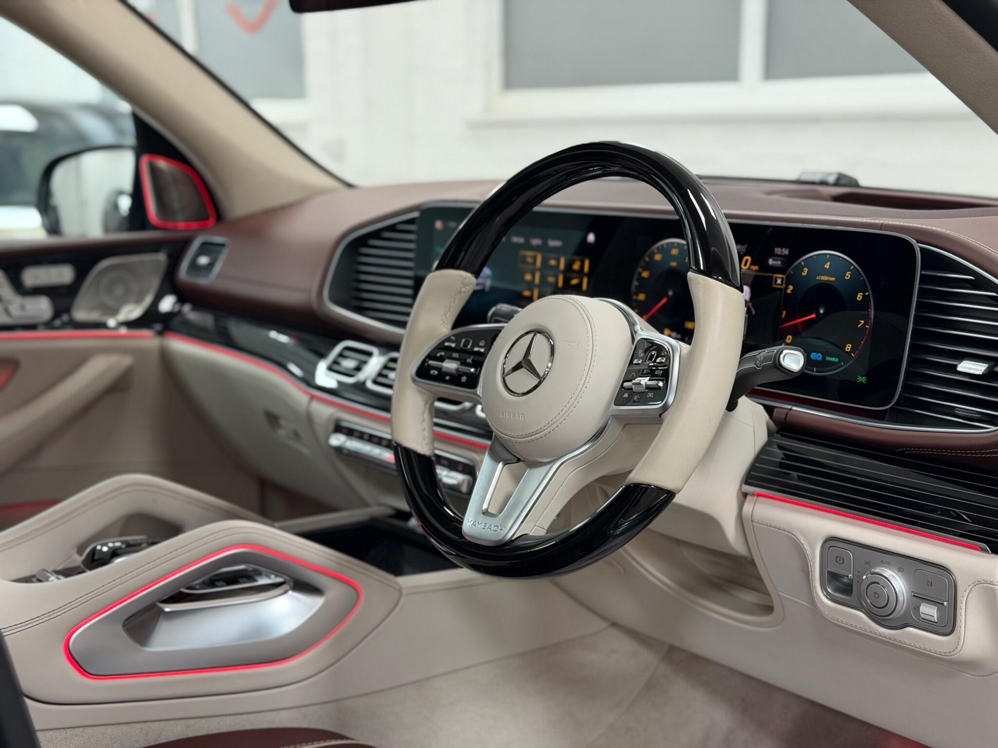 Mercedes-Benz GLS view 9