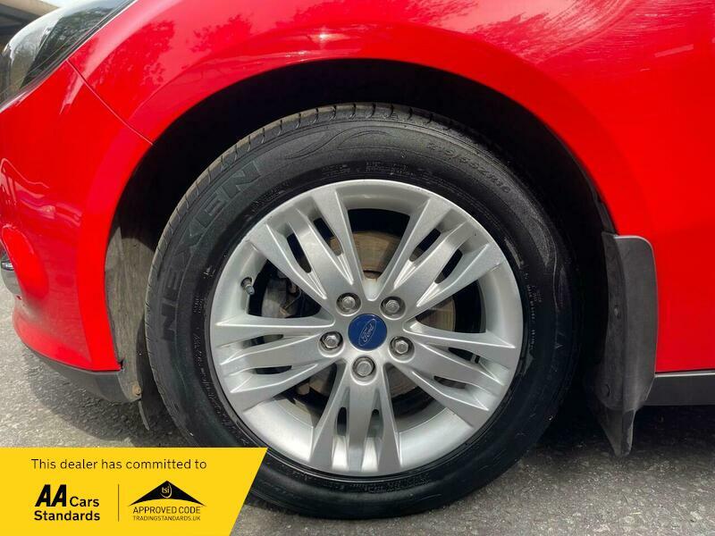 2014 Ford Focus image 39