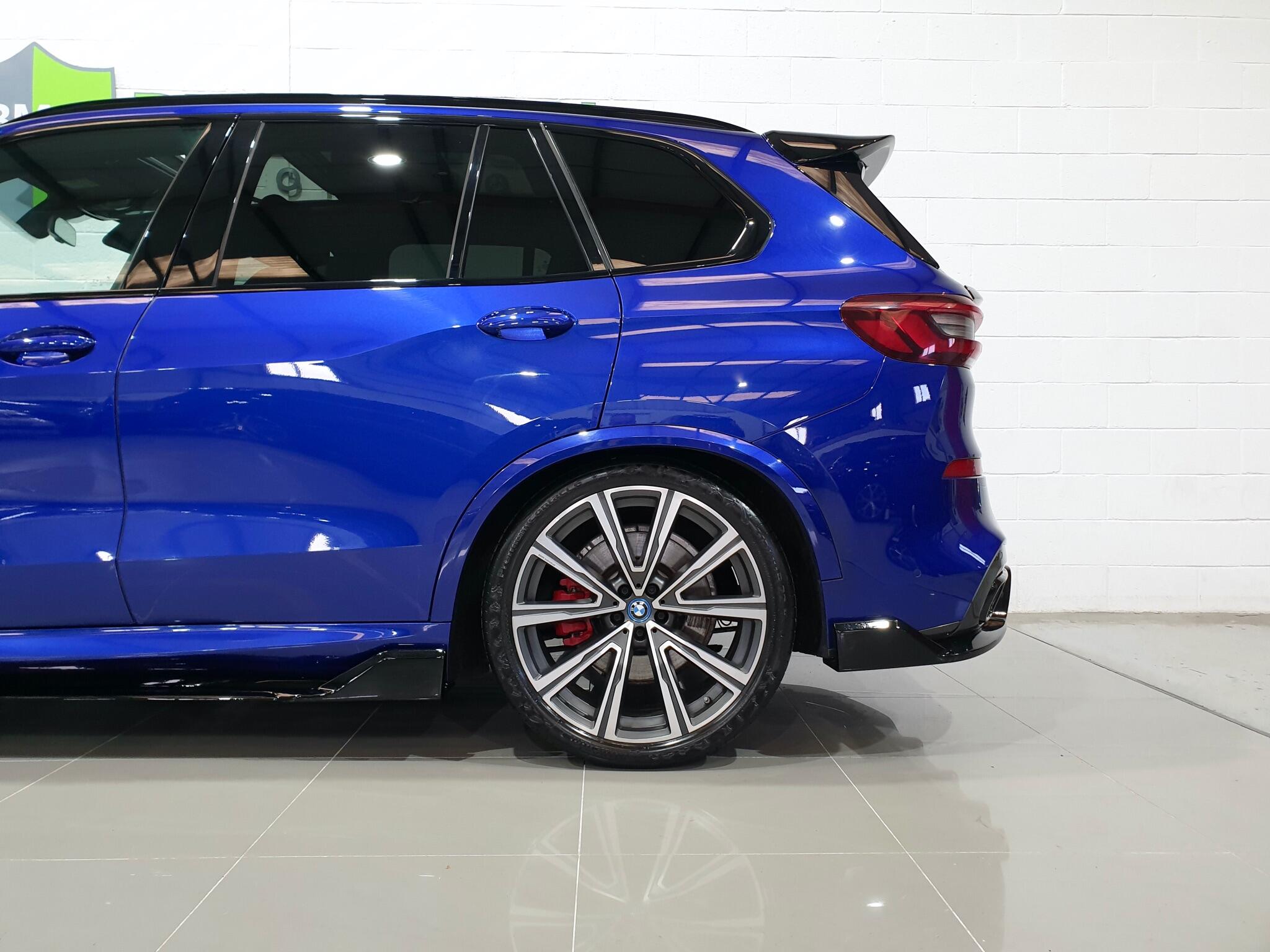 BMW X5 view 25