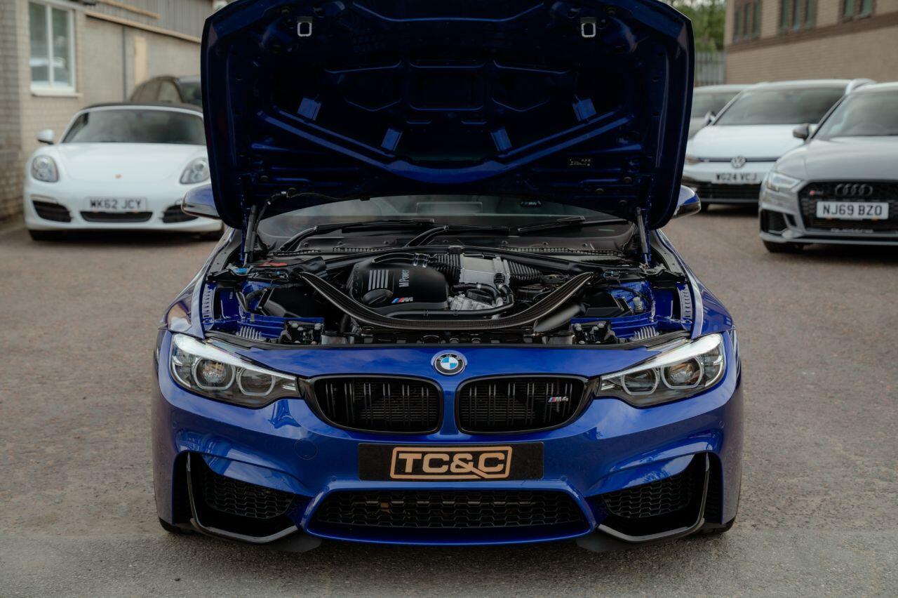 BMW M4 view 5