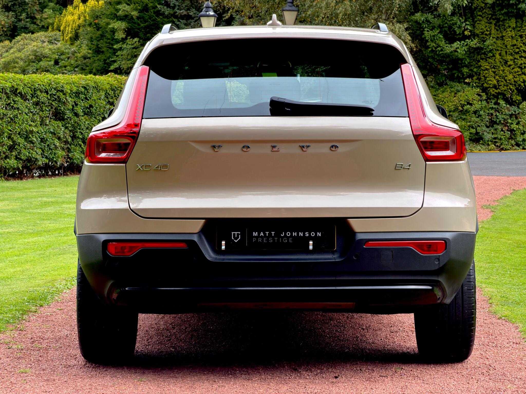 Volvo XC40 view 18