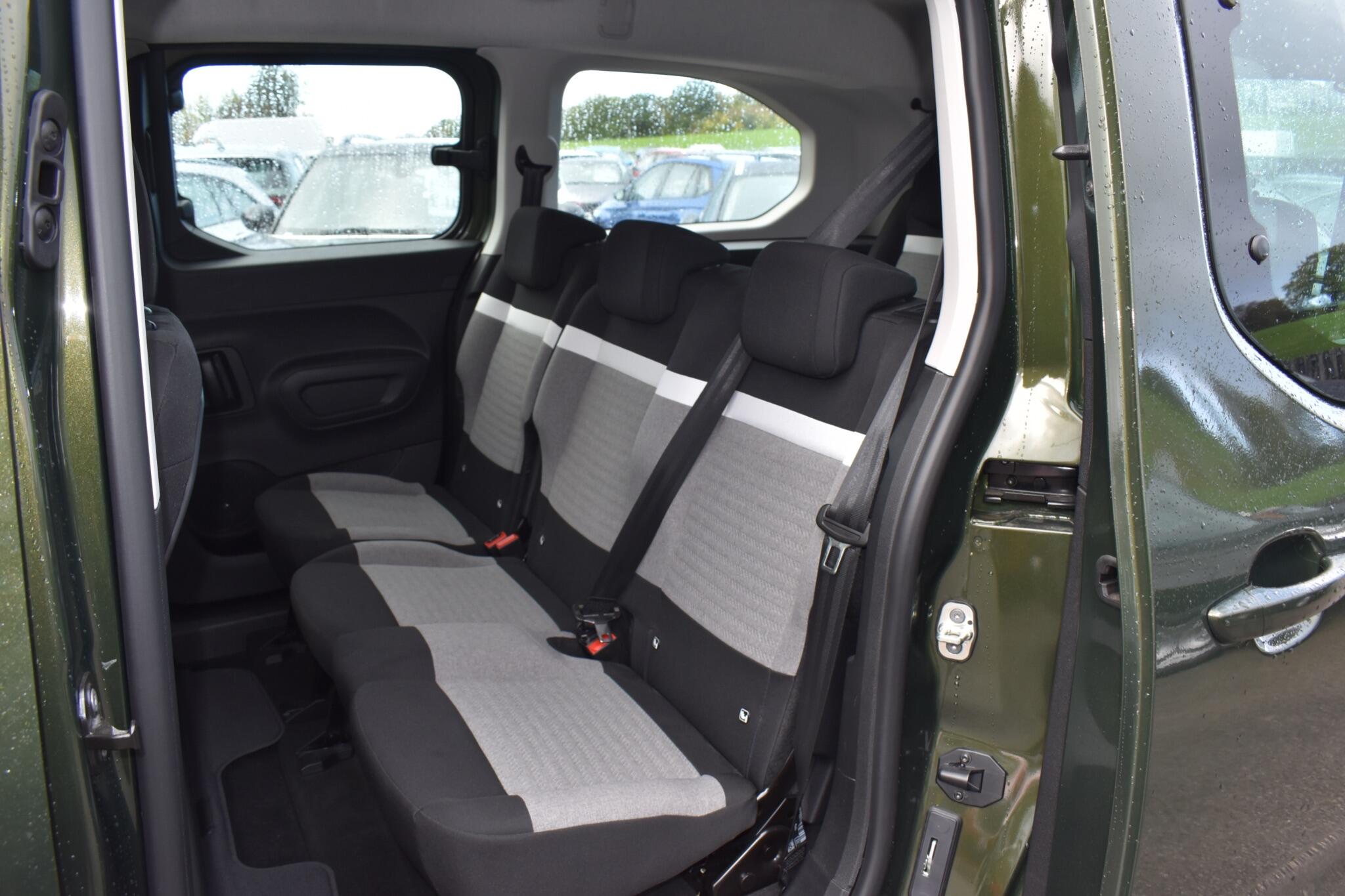 e-Berlingo - 52kWh PLUS XL Auto 5dr (7.4kW Charger) - Image 6