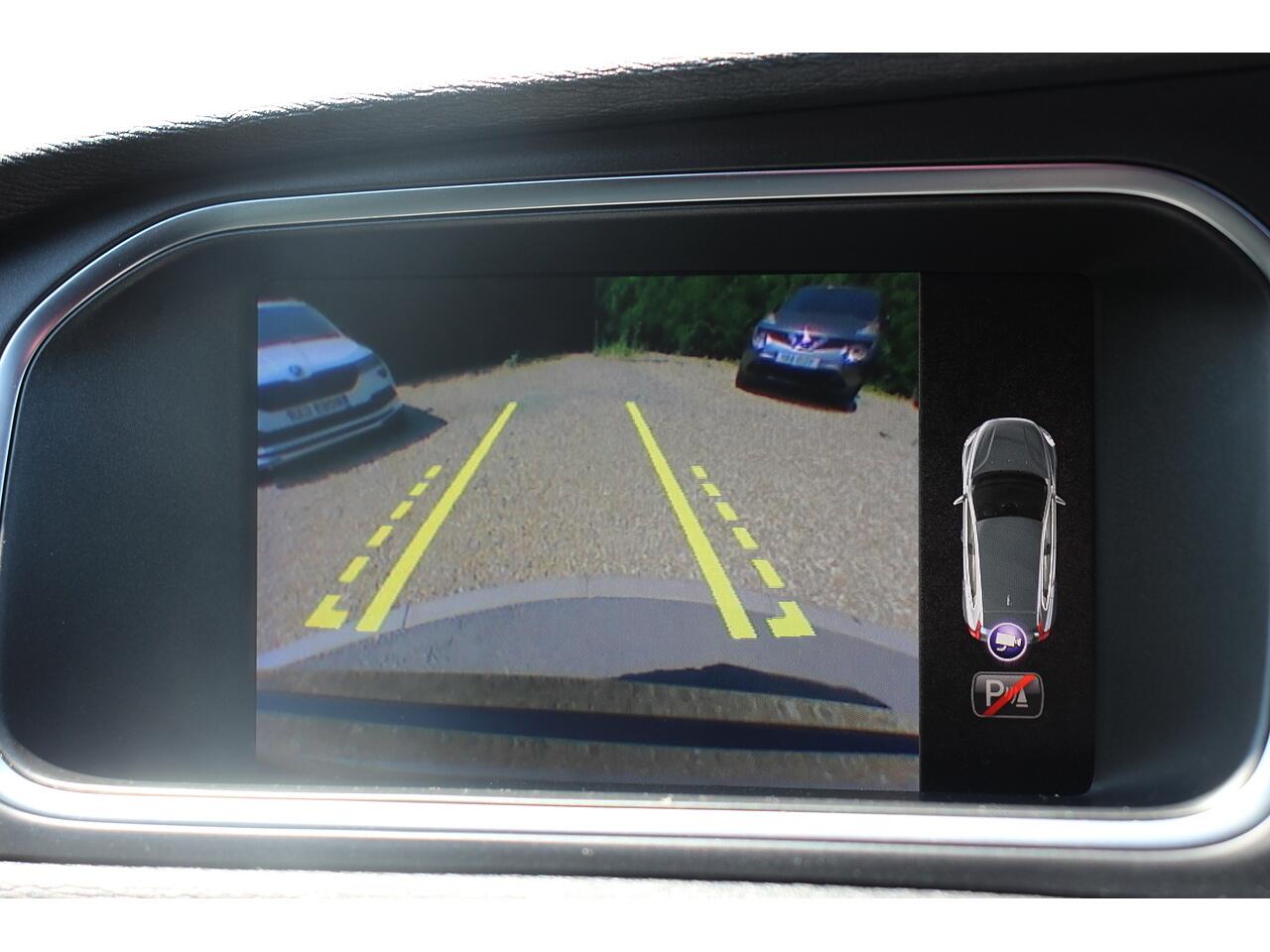 Volvo V40 view 22