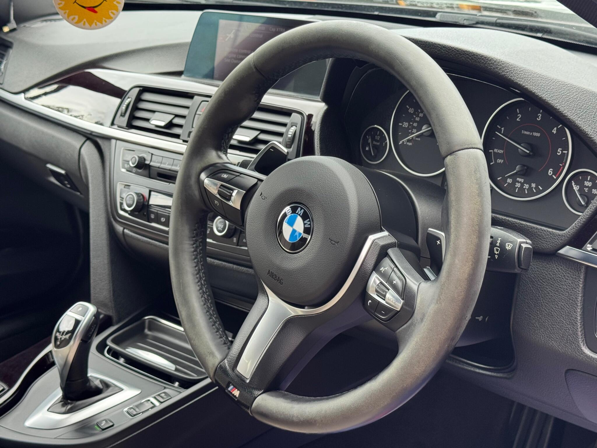 BMW 3 Series view 14