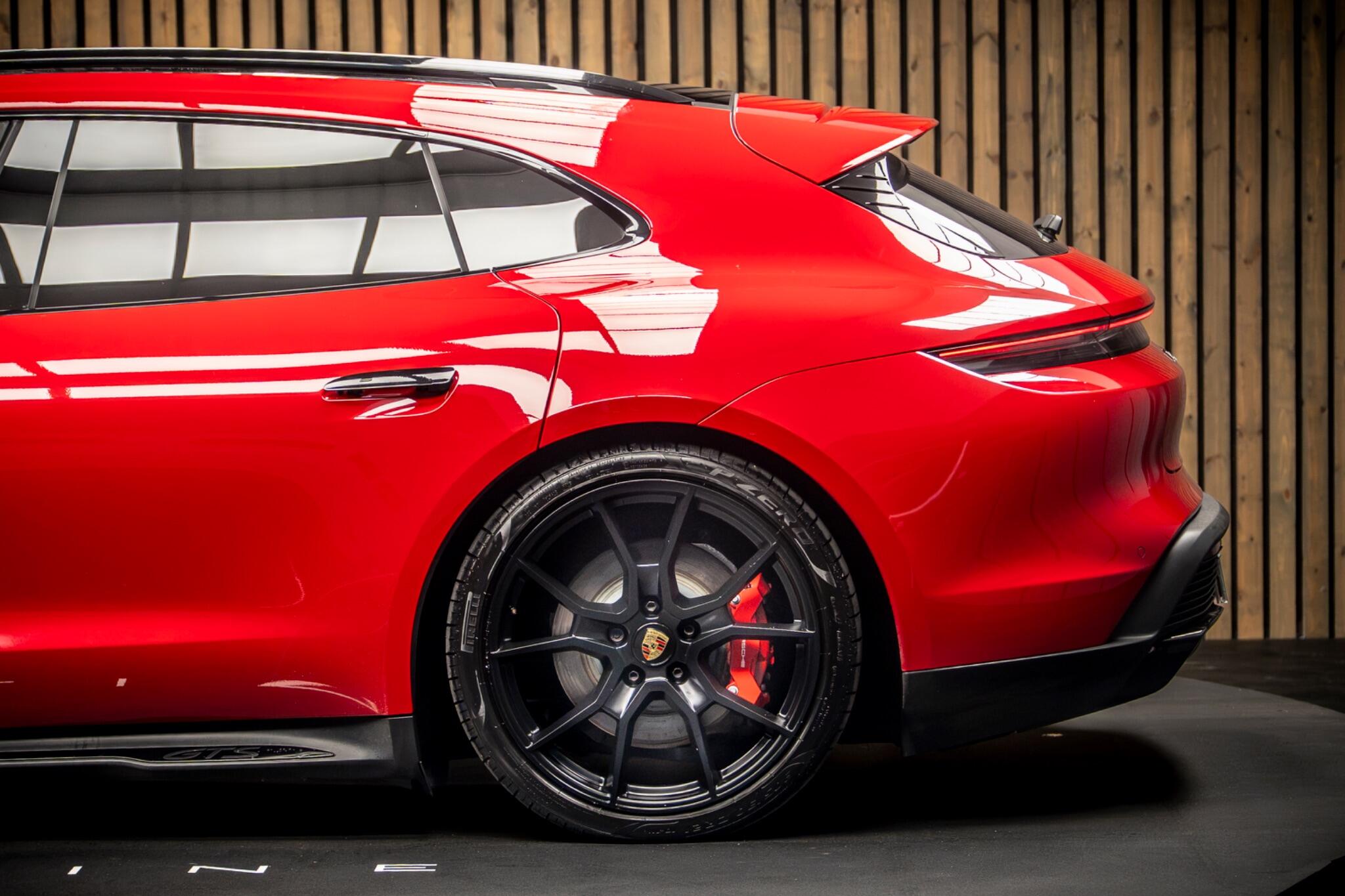 Porsche Taycan view 18