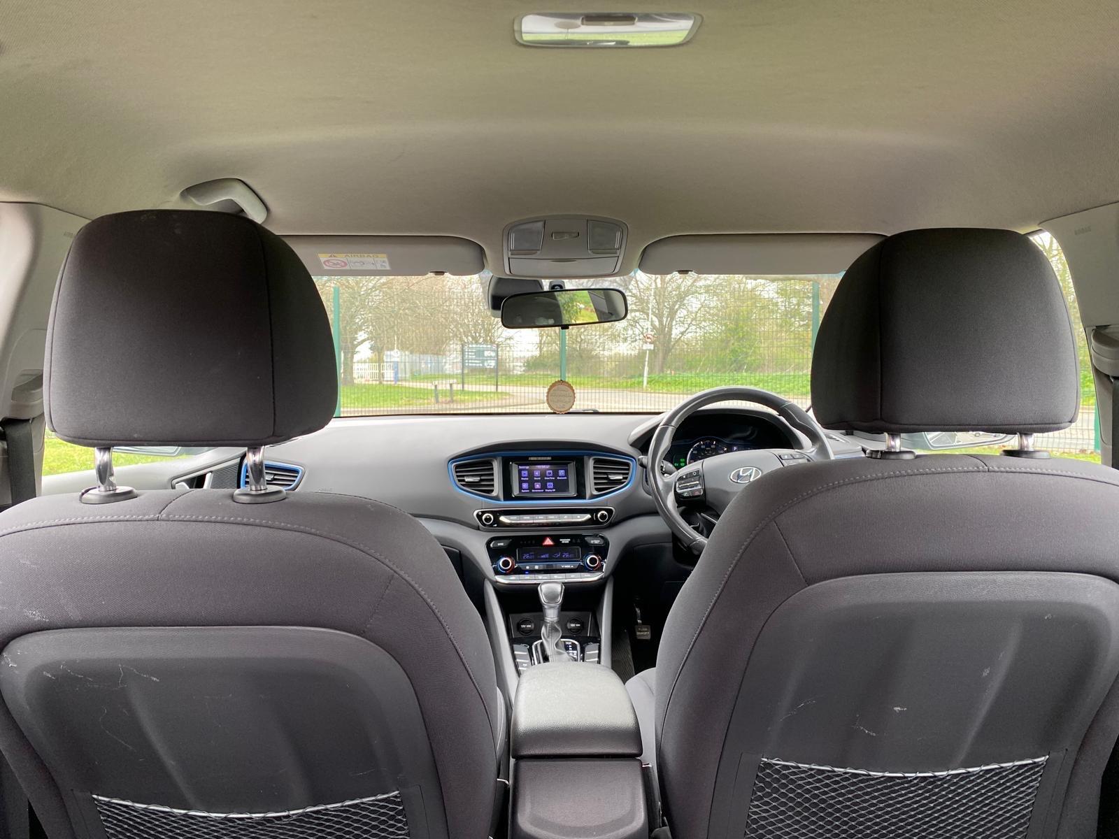 Hyundai Ioniq view 17