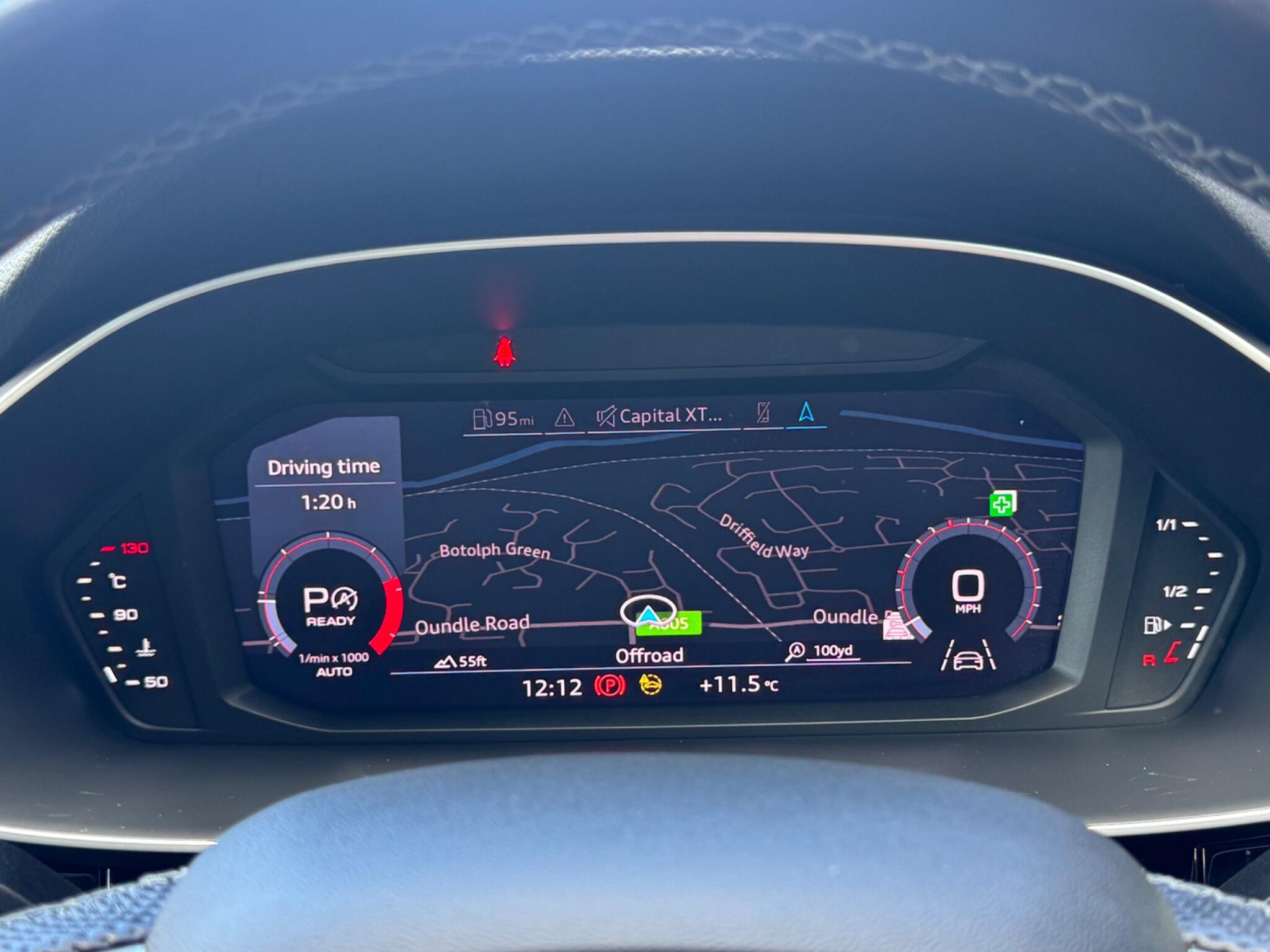 Audi Q3 view 22