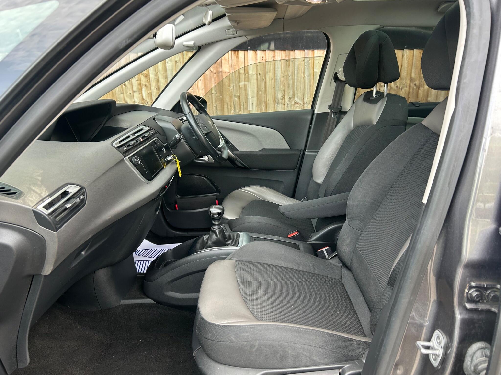 Citroen C4 Spacetourer view 32