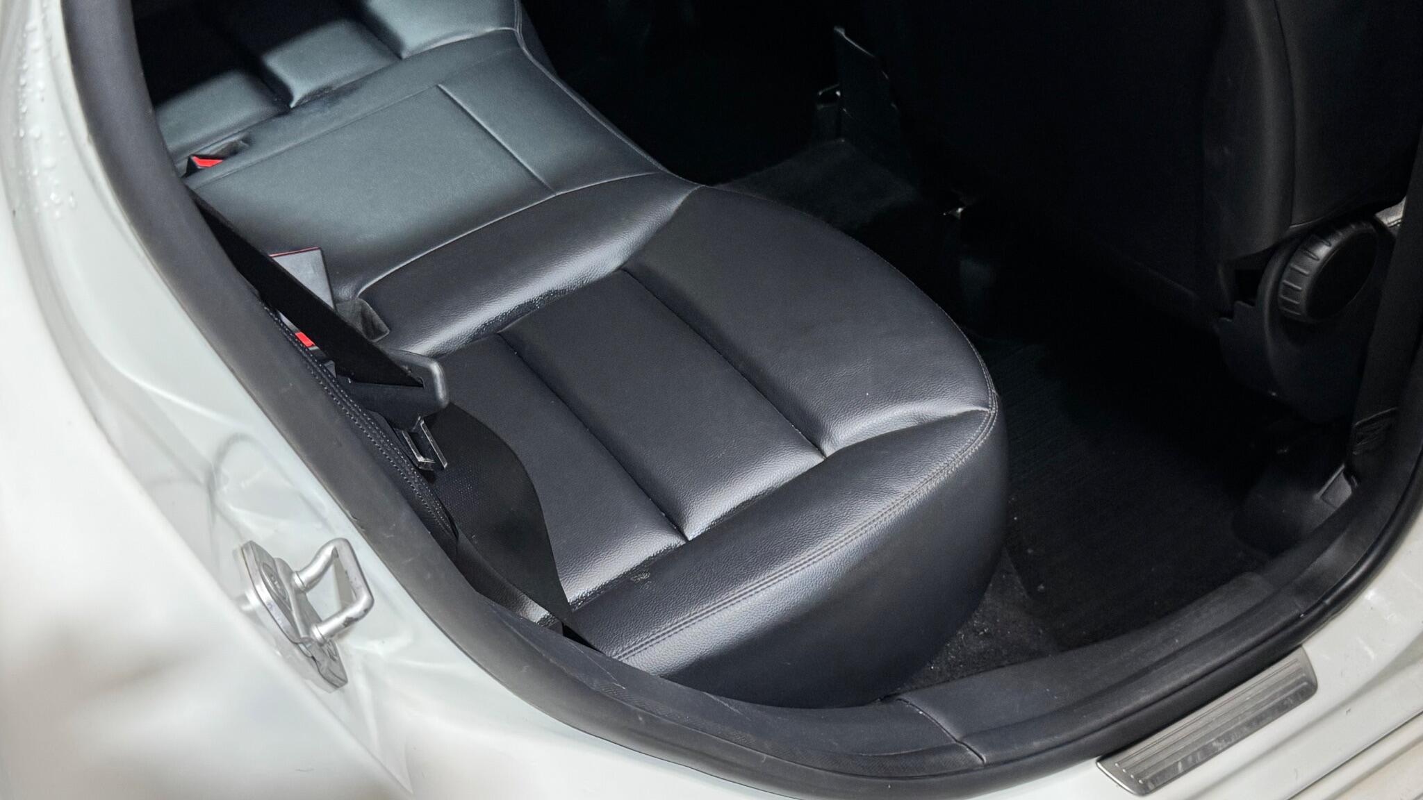 Mercedes-Benz B Class view 43
