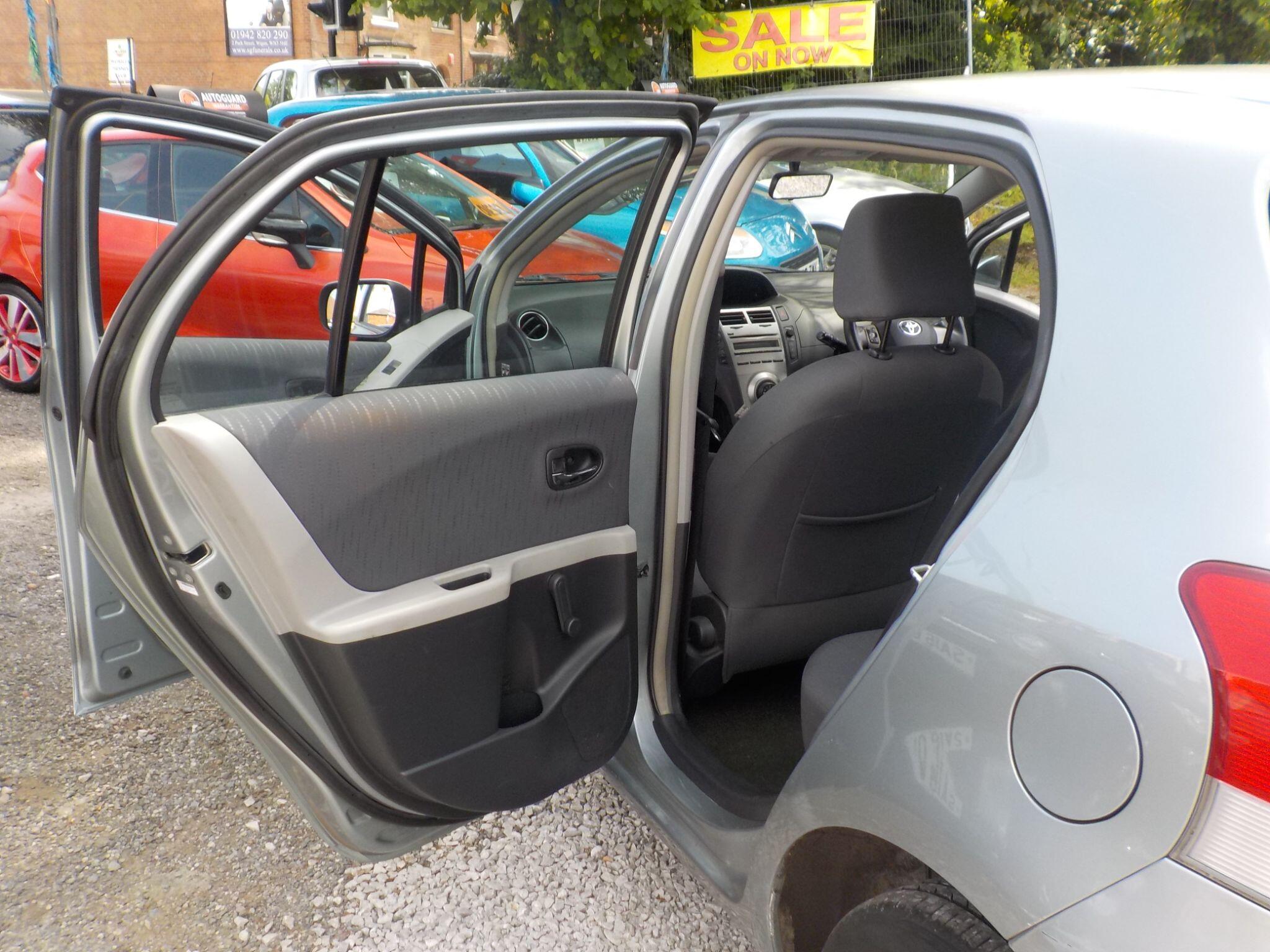 Toyota Yaris 1.33 Dual VVT-i TR Euro 4 (s/s) 5dr
