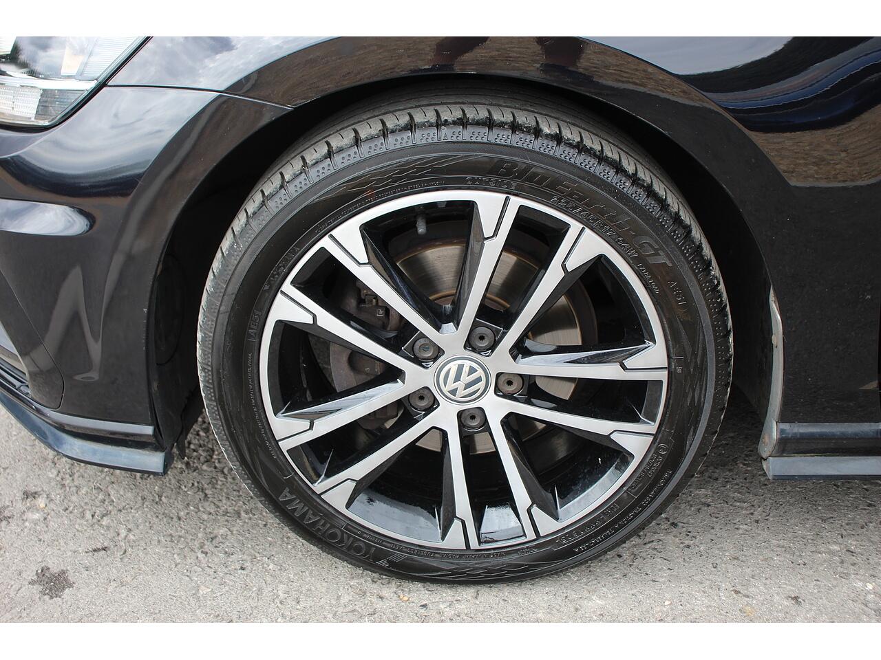 Volkswagen Golf view 44