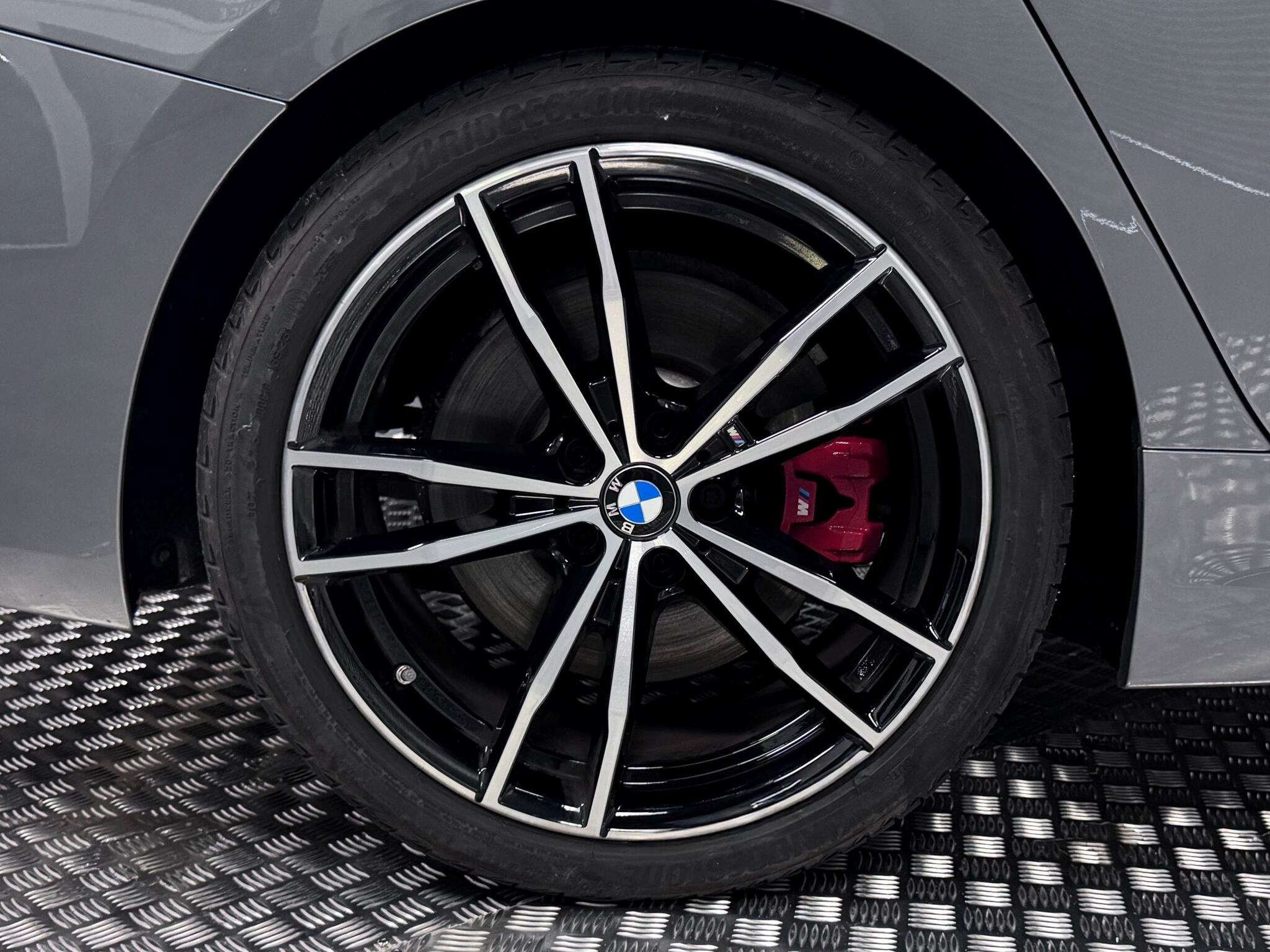 BMW 3 Series view 55