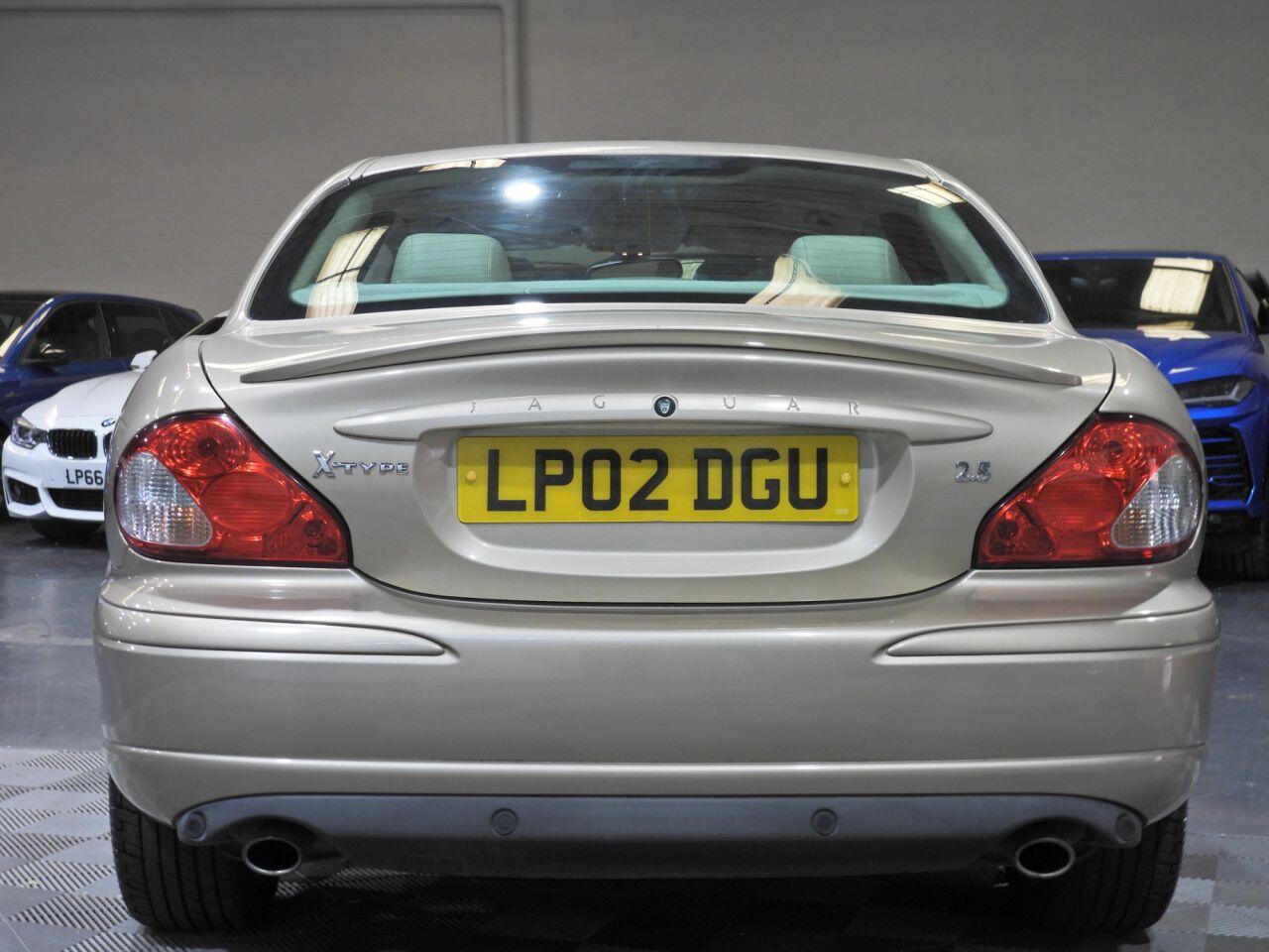 Jaguar X-Type view 28