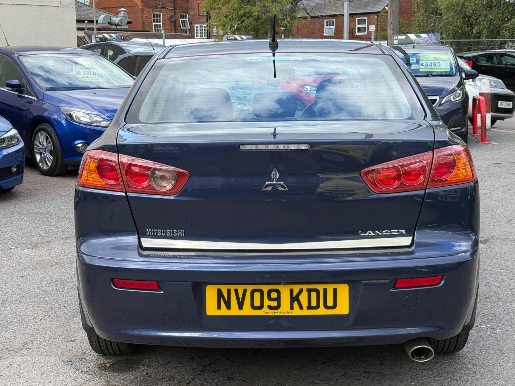 Mitsubishi Lancer - Image 15