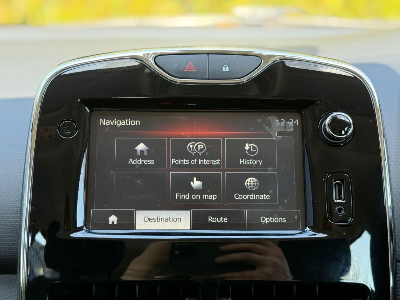 Renault Clio view 18