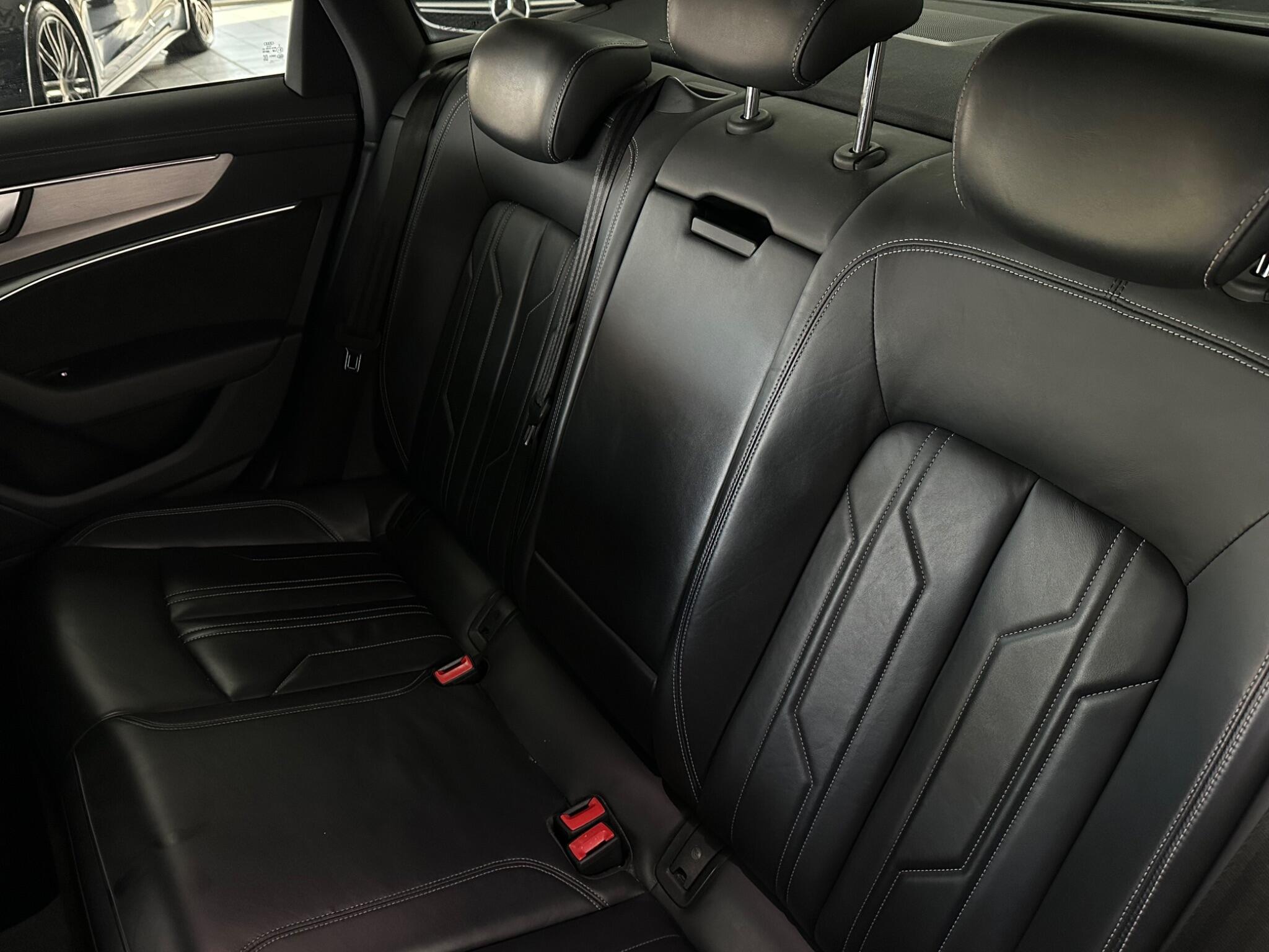 Audi A6 Saloon view 35