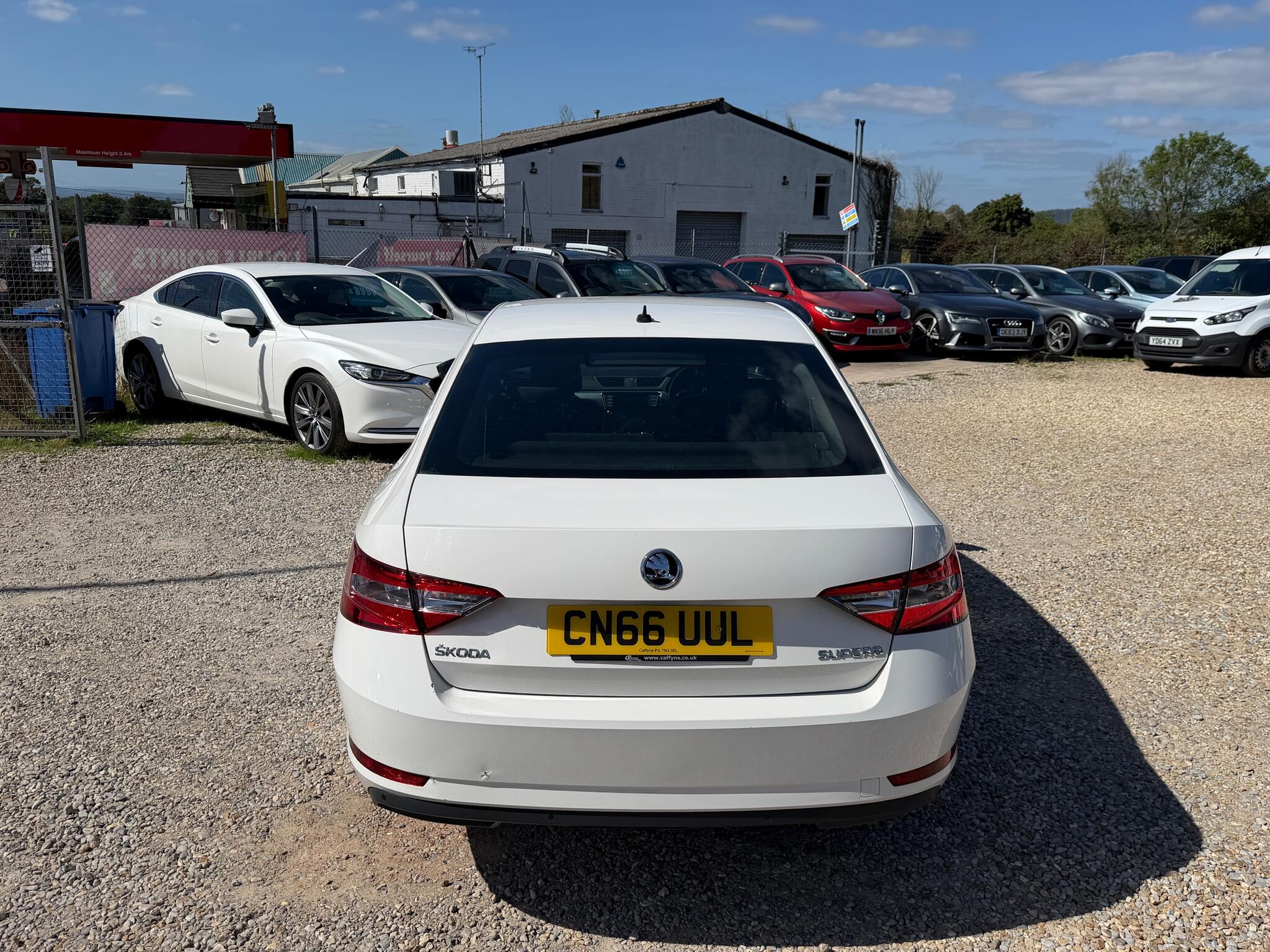 Skoda Superb view 8