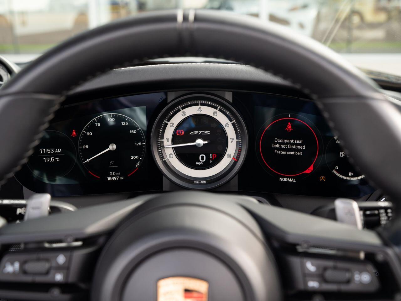Porsche 911 view 16