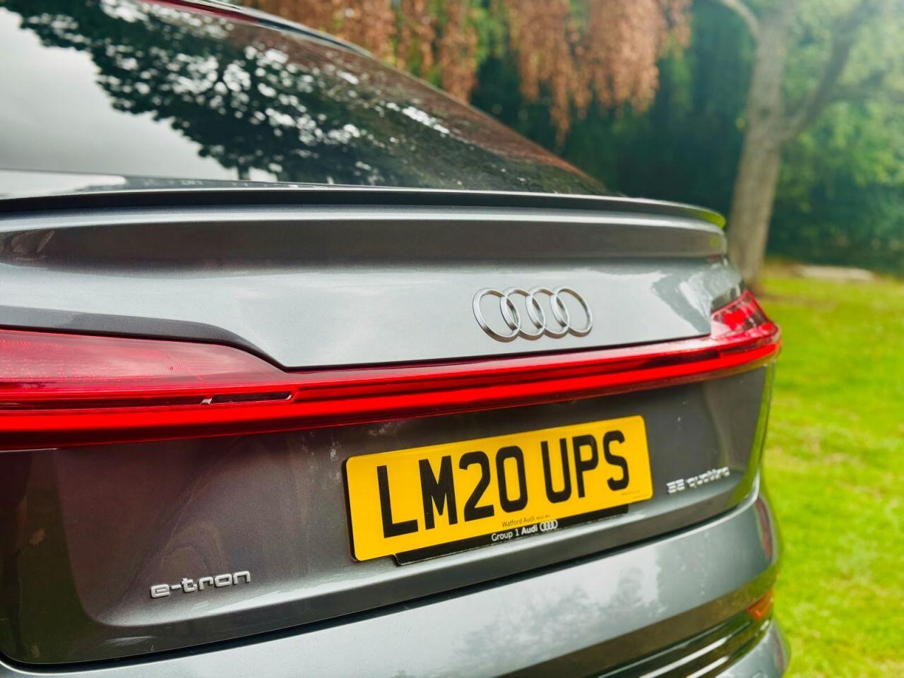 Audi E-Tron view 12
