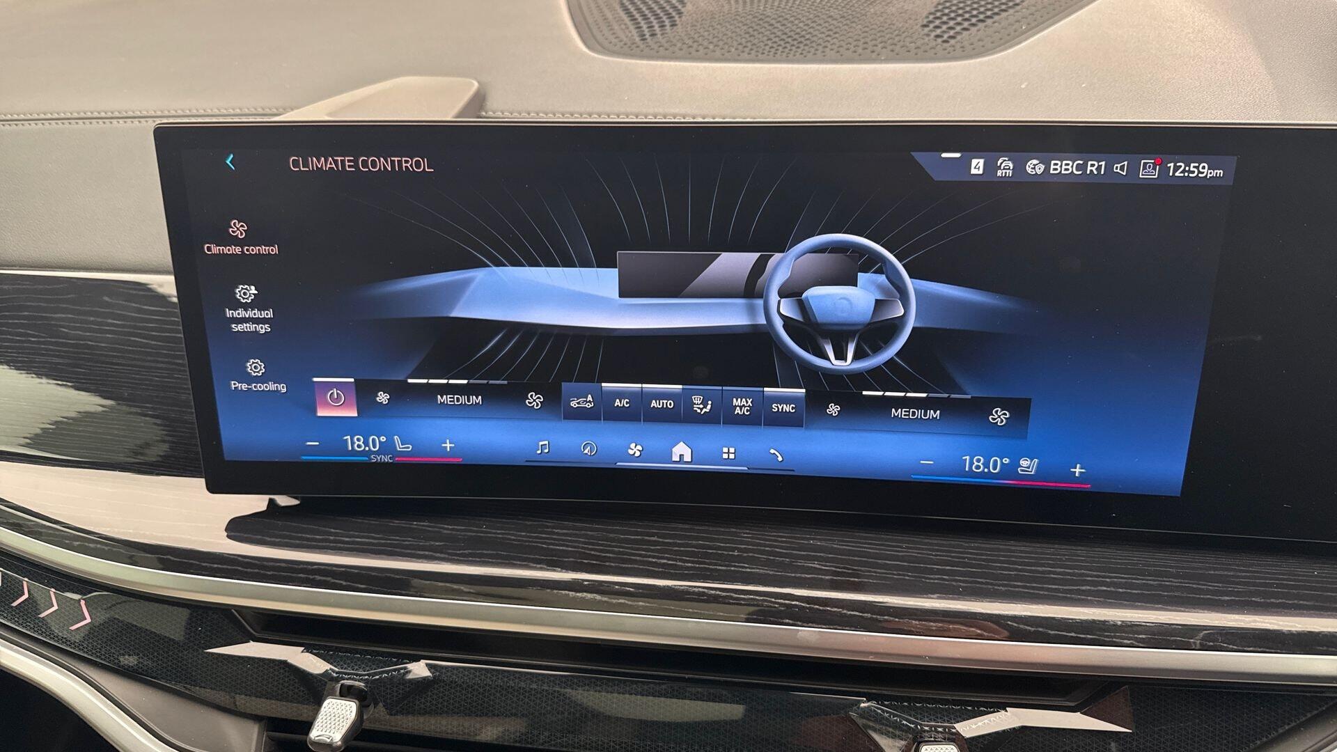 BMW X6 view 28