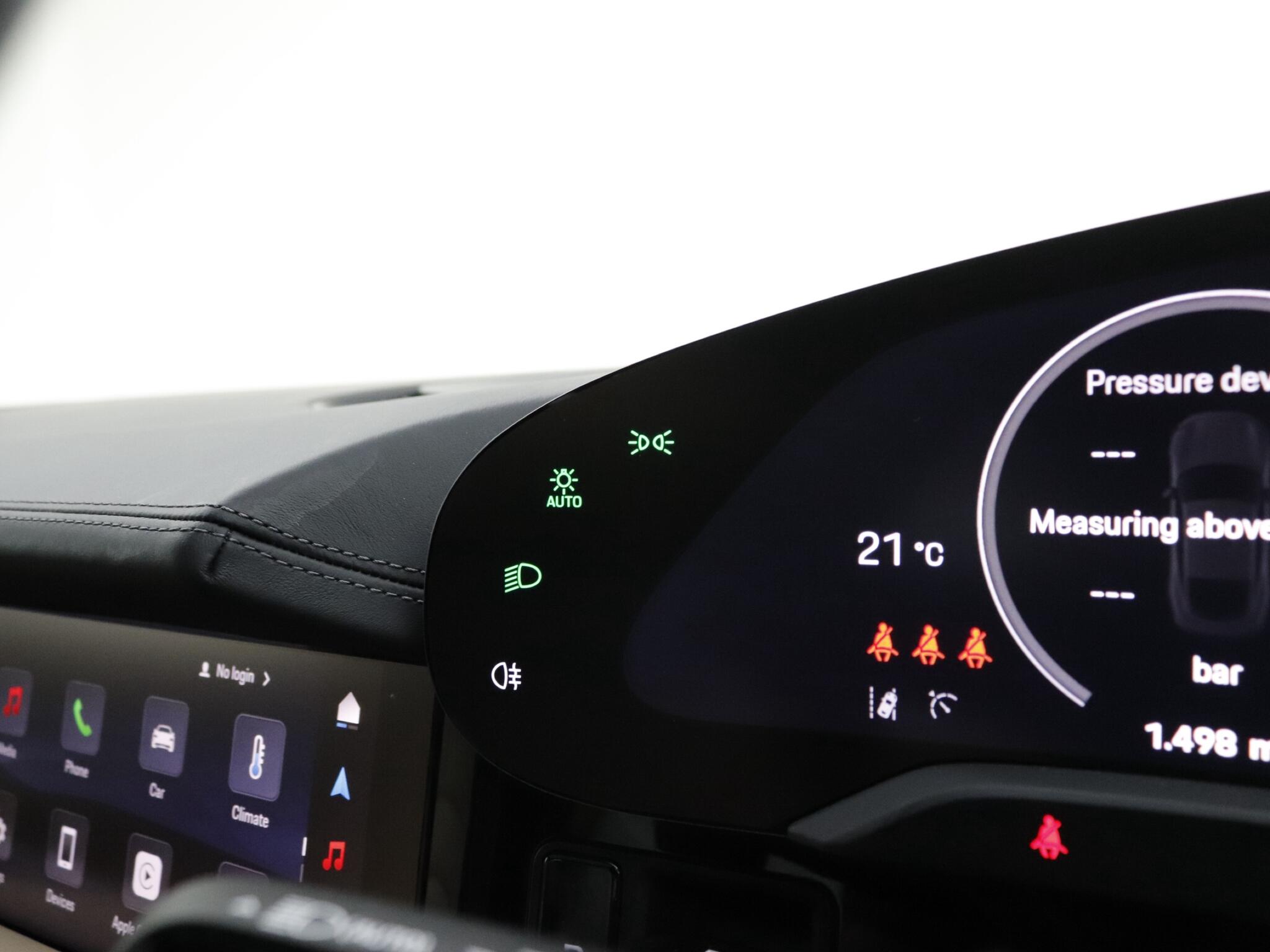 Porsche Taycan view 34