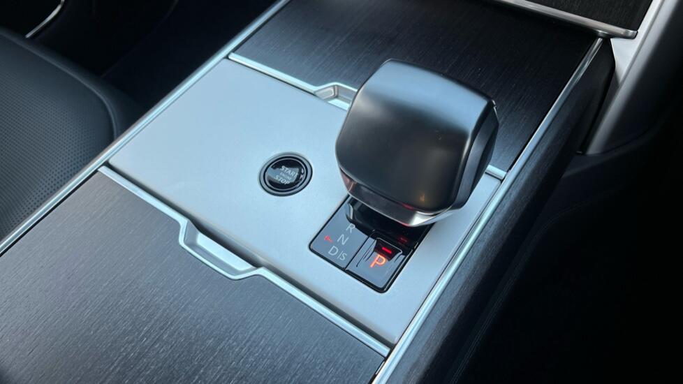 Land Rover Range Rover view 13