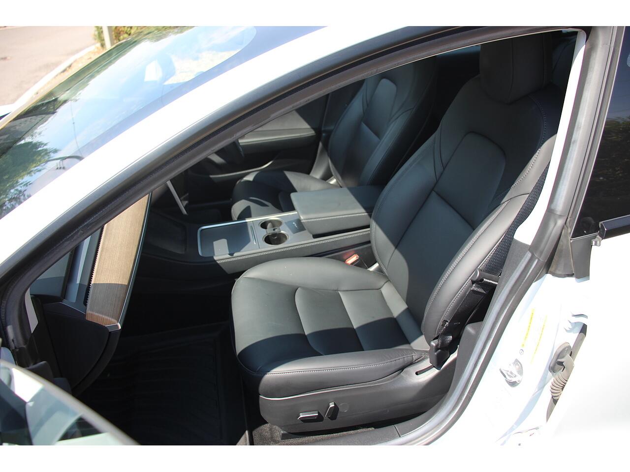 Tesla Model 3 view 16