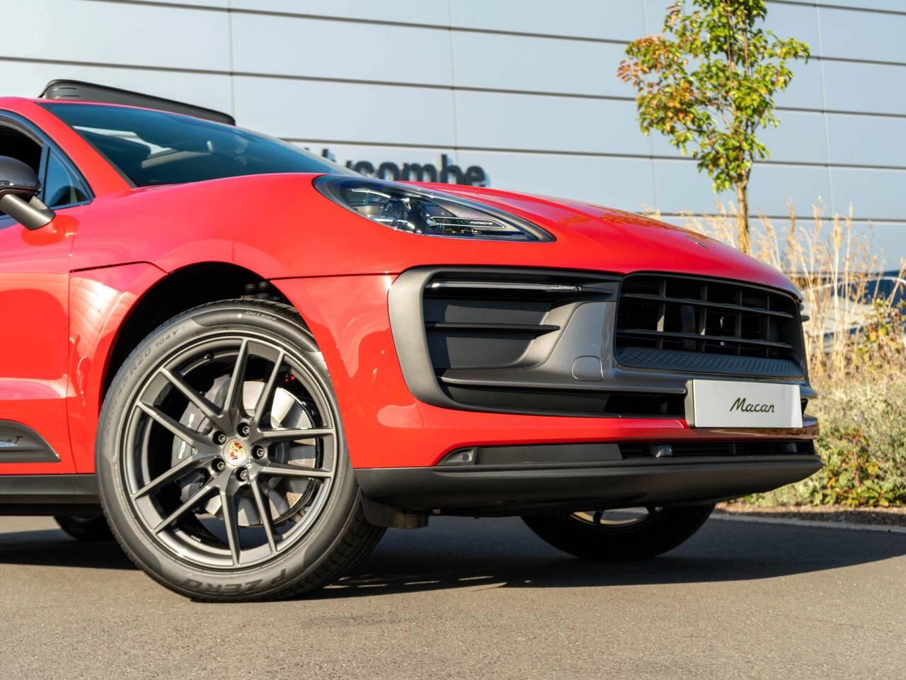 Porsche Macan view 23