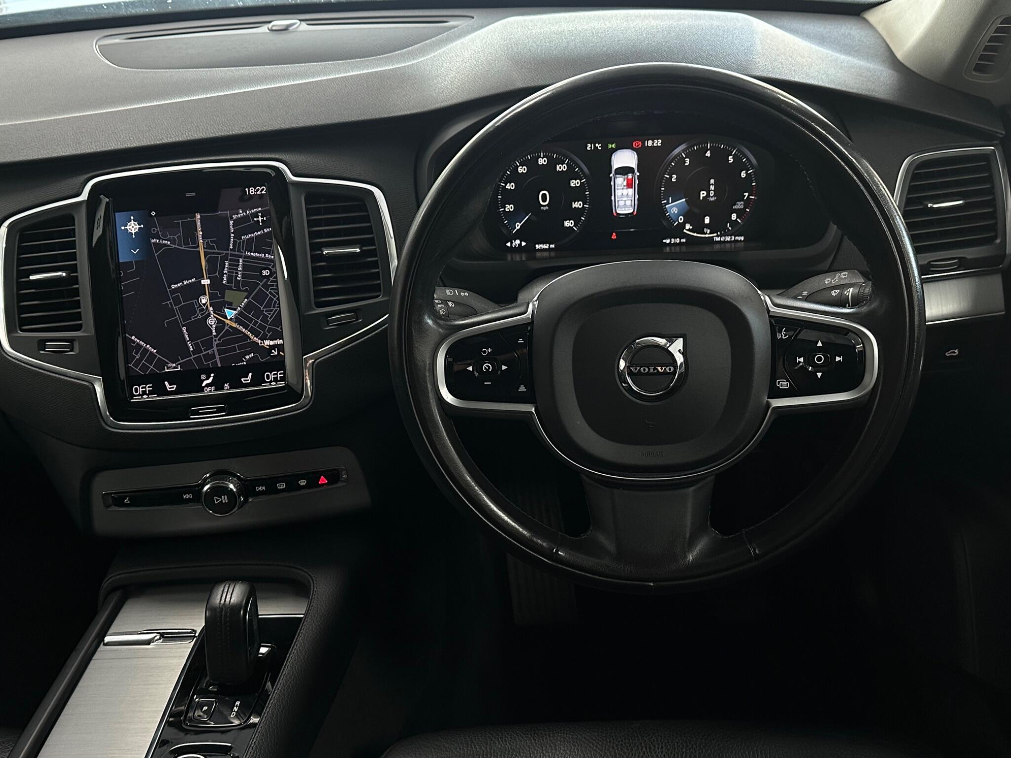 Volvo XC90 view 17
