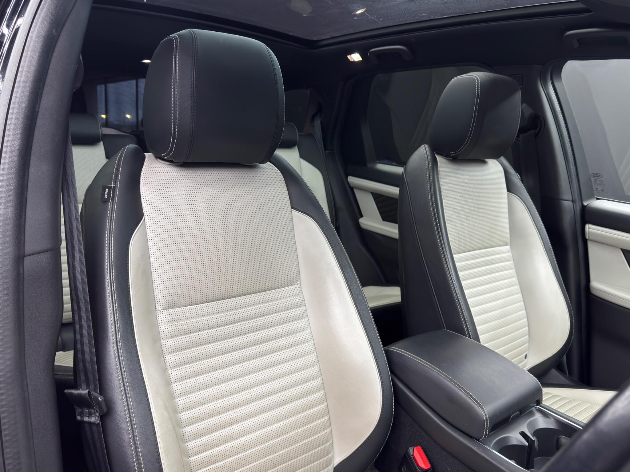 Land Rover Discovery Sport view 12