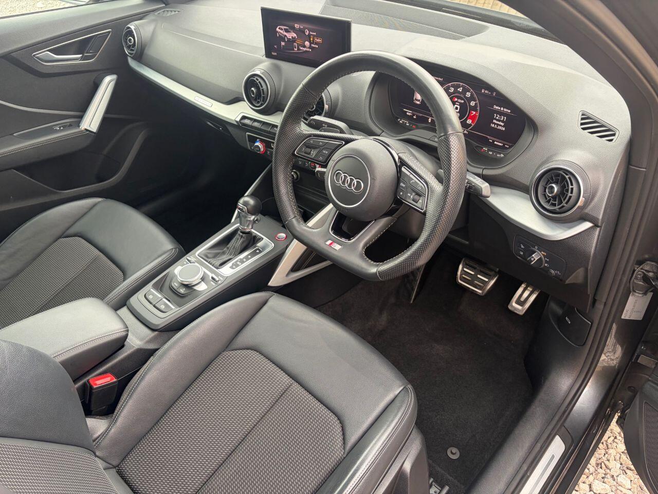Audi SQ2 view 15