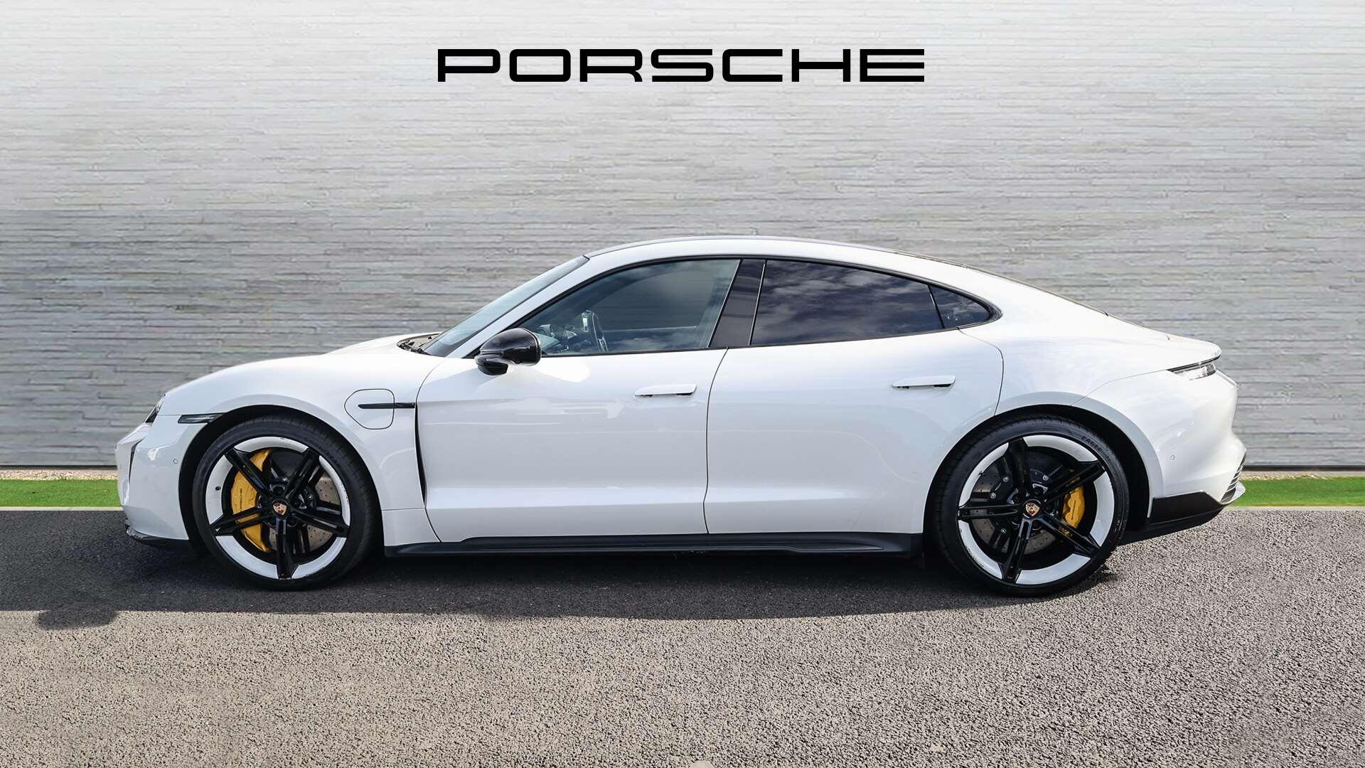 Porsche Taycan view 8